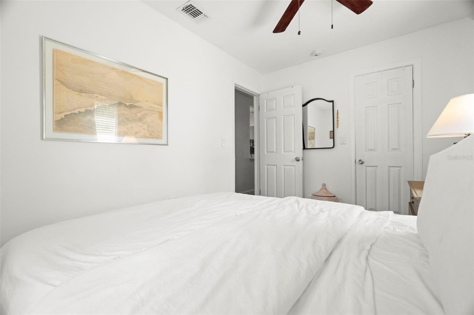 Listing photo id 12 for 205 Alva Street