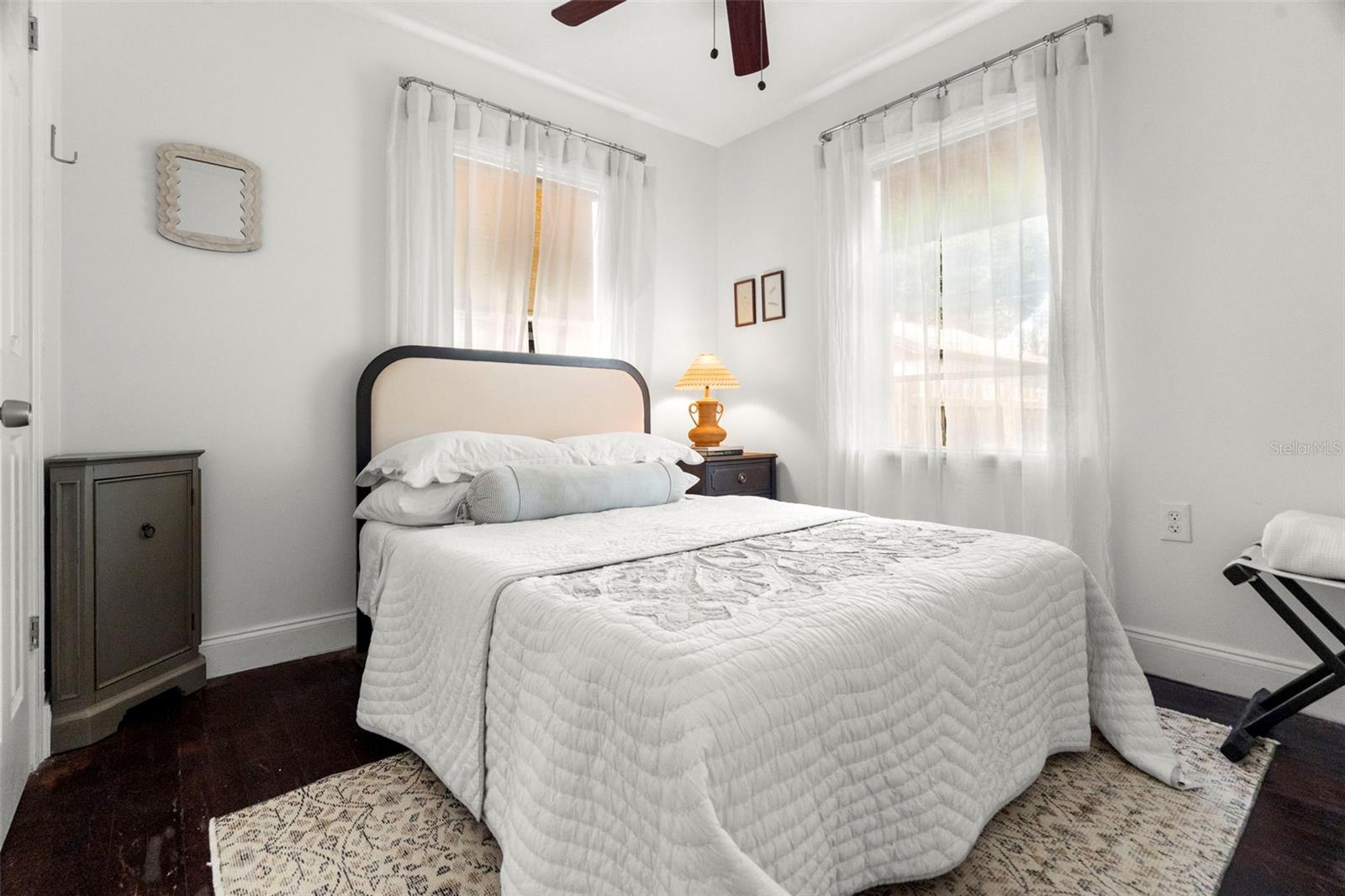 Listing photo id 13 for 205 Alva Street