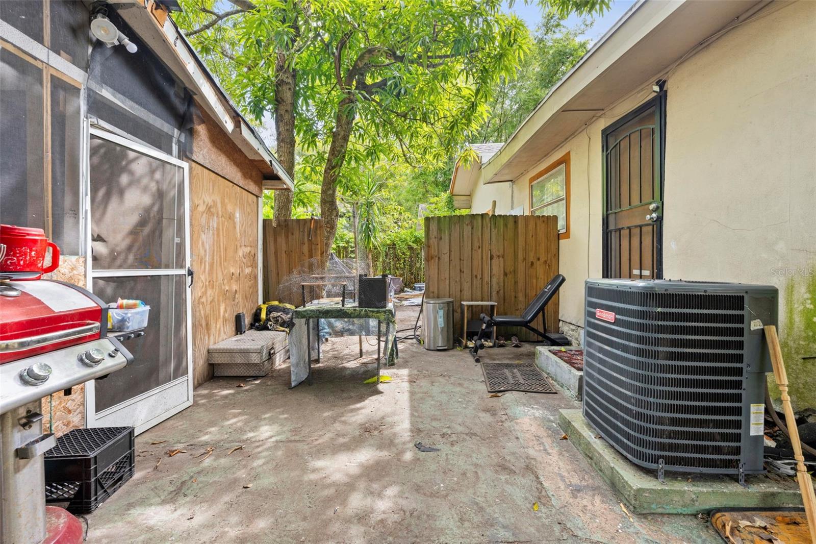 Image 6 of 38 For 109 Floribraska Avenue