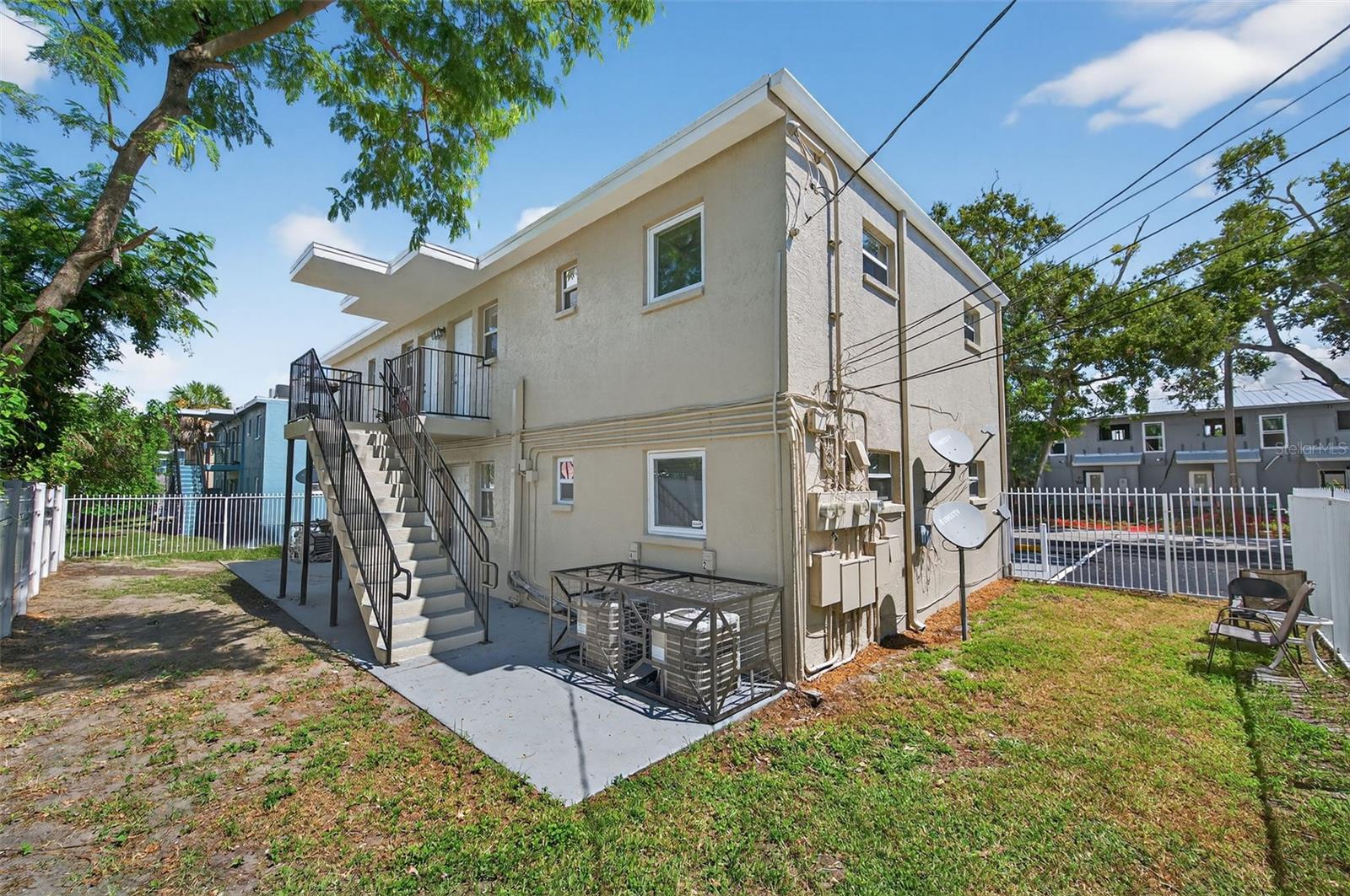 Image 26 of 27 For 1771 Russell Street S 4