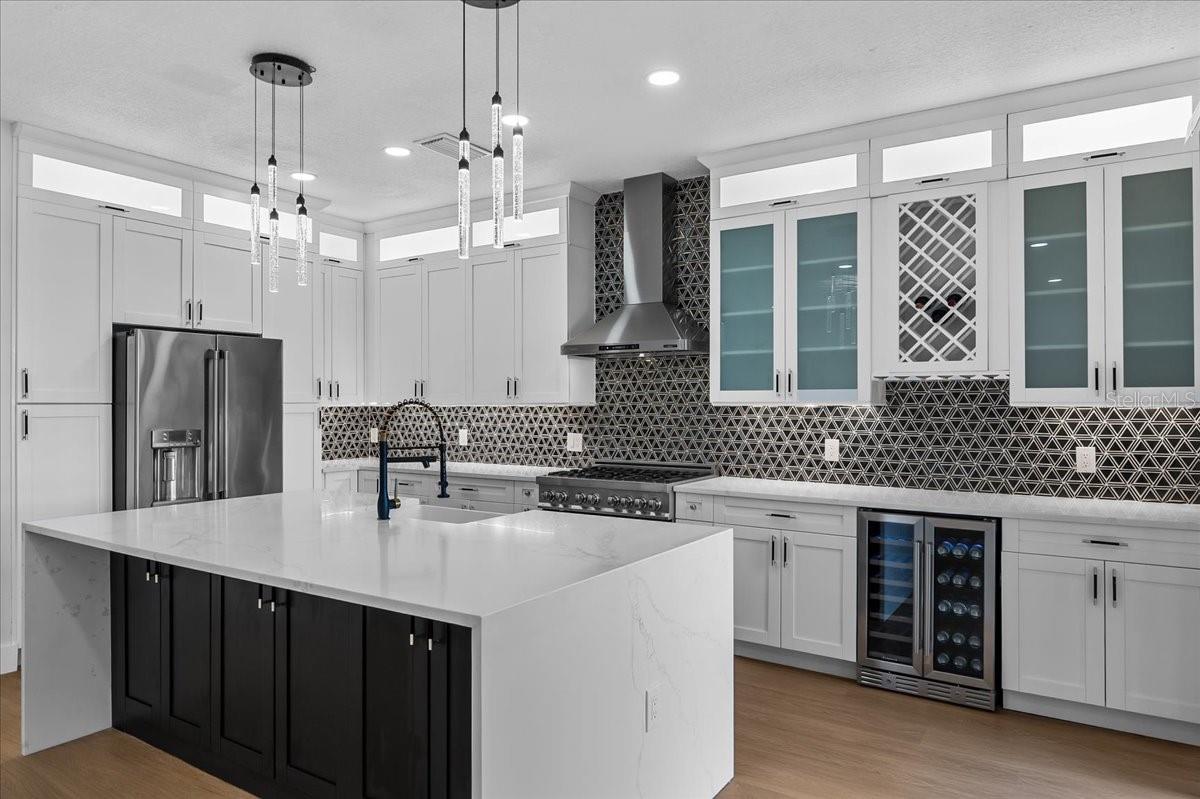 Image 11 of 37 For 6816 Waterton Drive