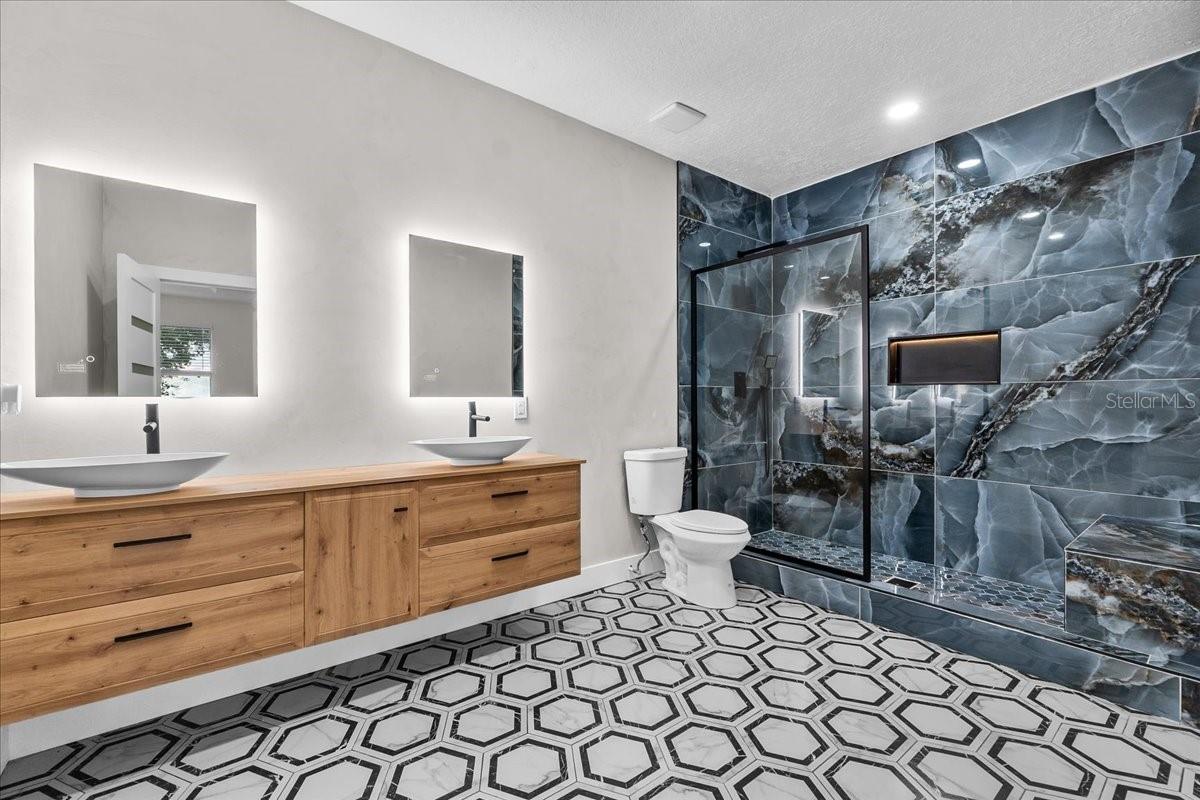 Image 18 of 37 For 6816 Waterton Drive