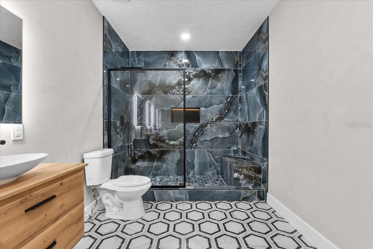 Image 19 of 37 For 6816 Waterton Drive