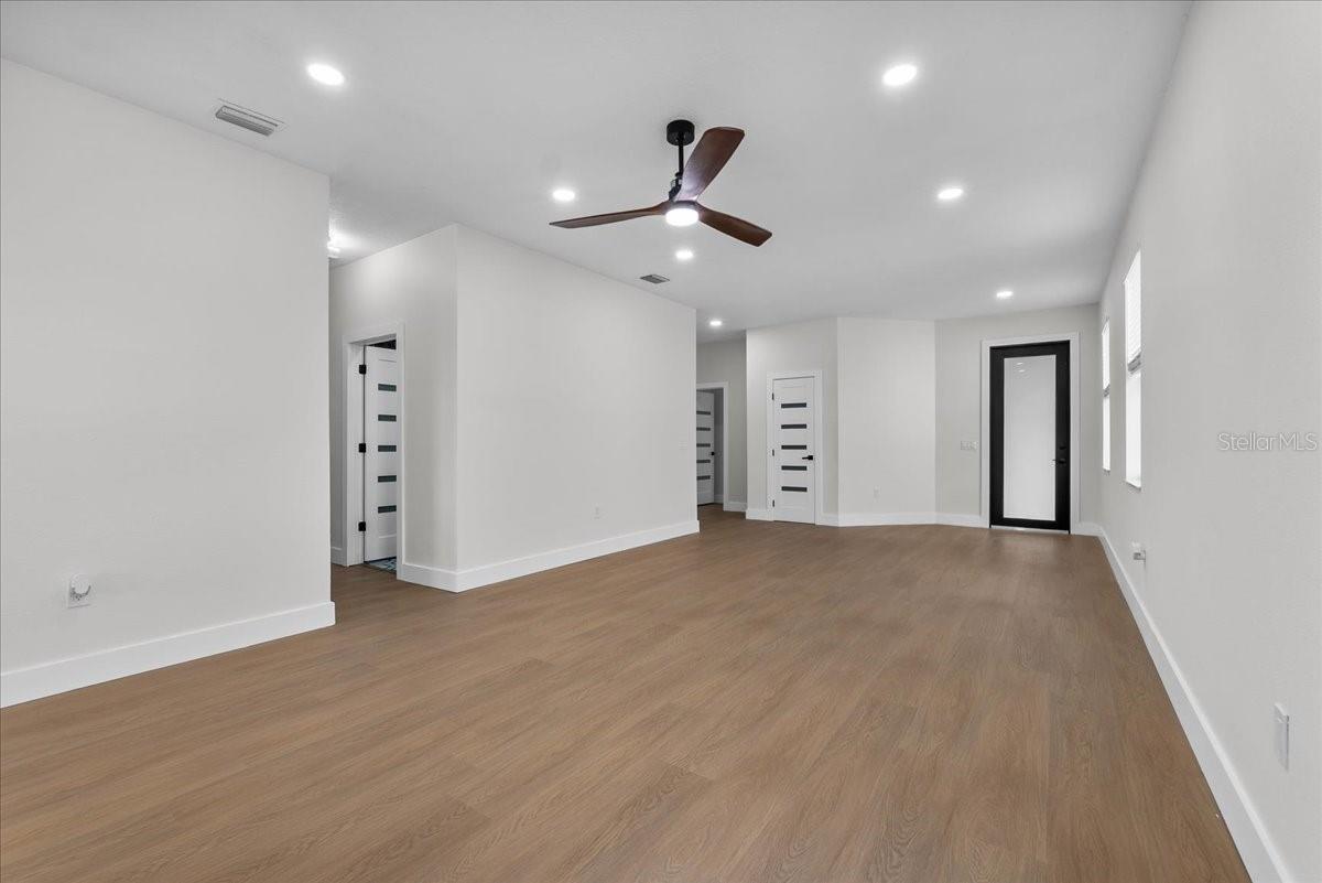 Image 6 of 37 For 6816 Waterton Drive