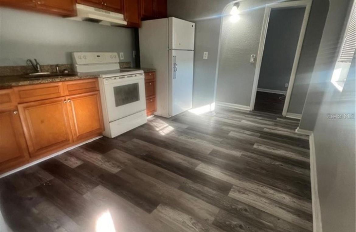 Image 3 of 7 For 2025 7th Street S 3b