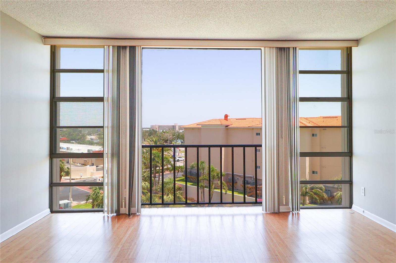 Image 13 of 28 For 7400 Sun Island Drive S 501