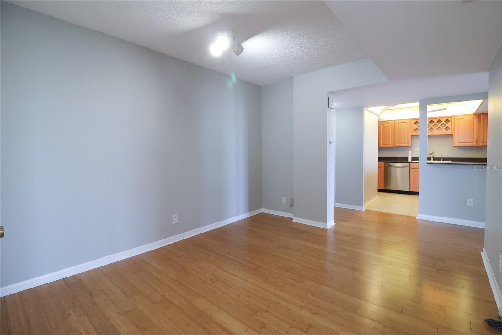 Image 7 of 28 For 7400 Sun Island Drive S 501