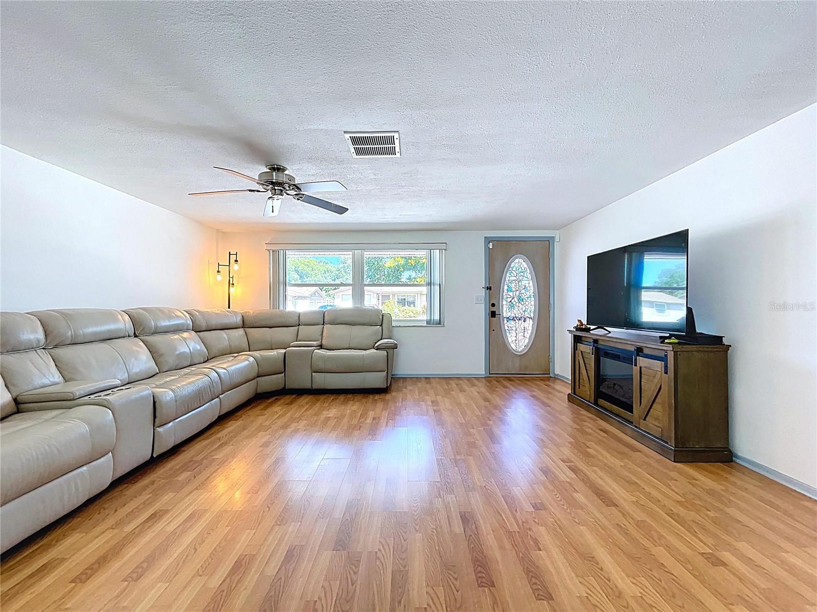Image 16 of 70 For 7114 Mayfield Drive