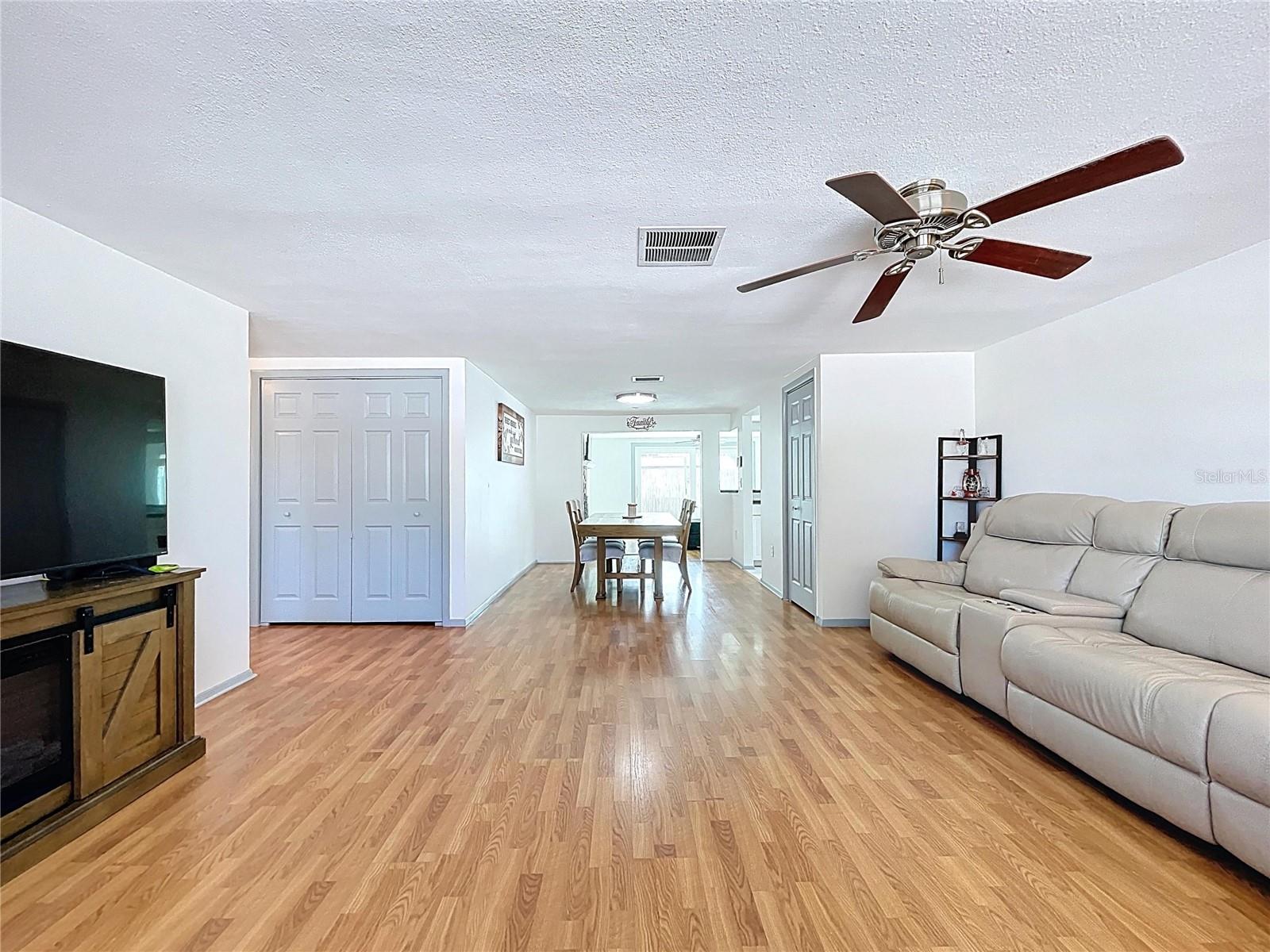 Image 18 of 70 For 7114 Mayfield Drive