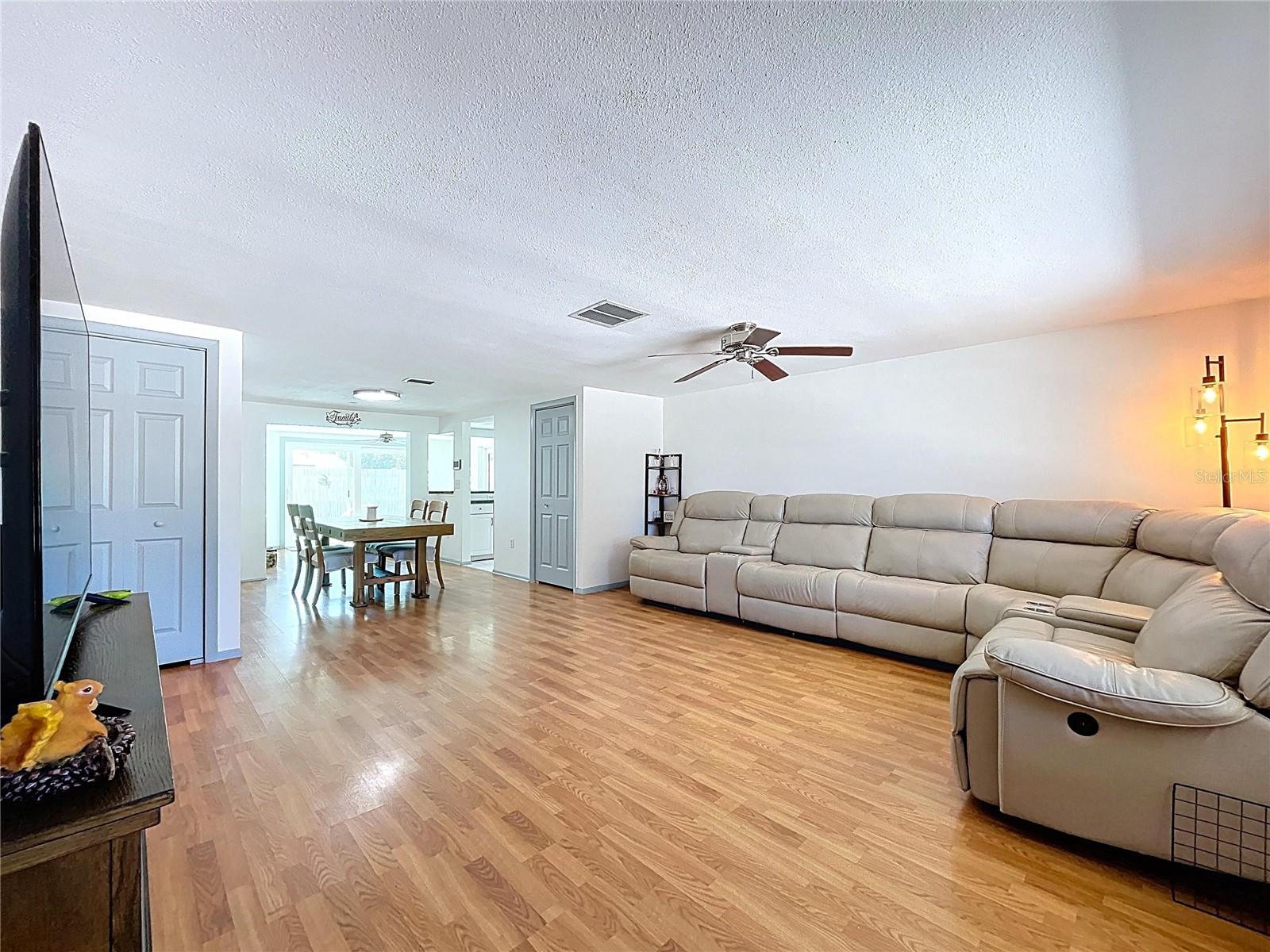 Image 19 of 70 For 7114 Mayfield Drive
