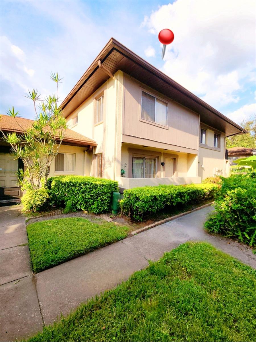Image 4 of 52 For 1881 Lichen Lane B