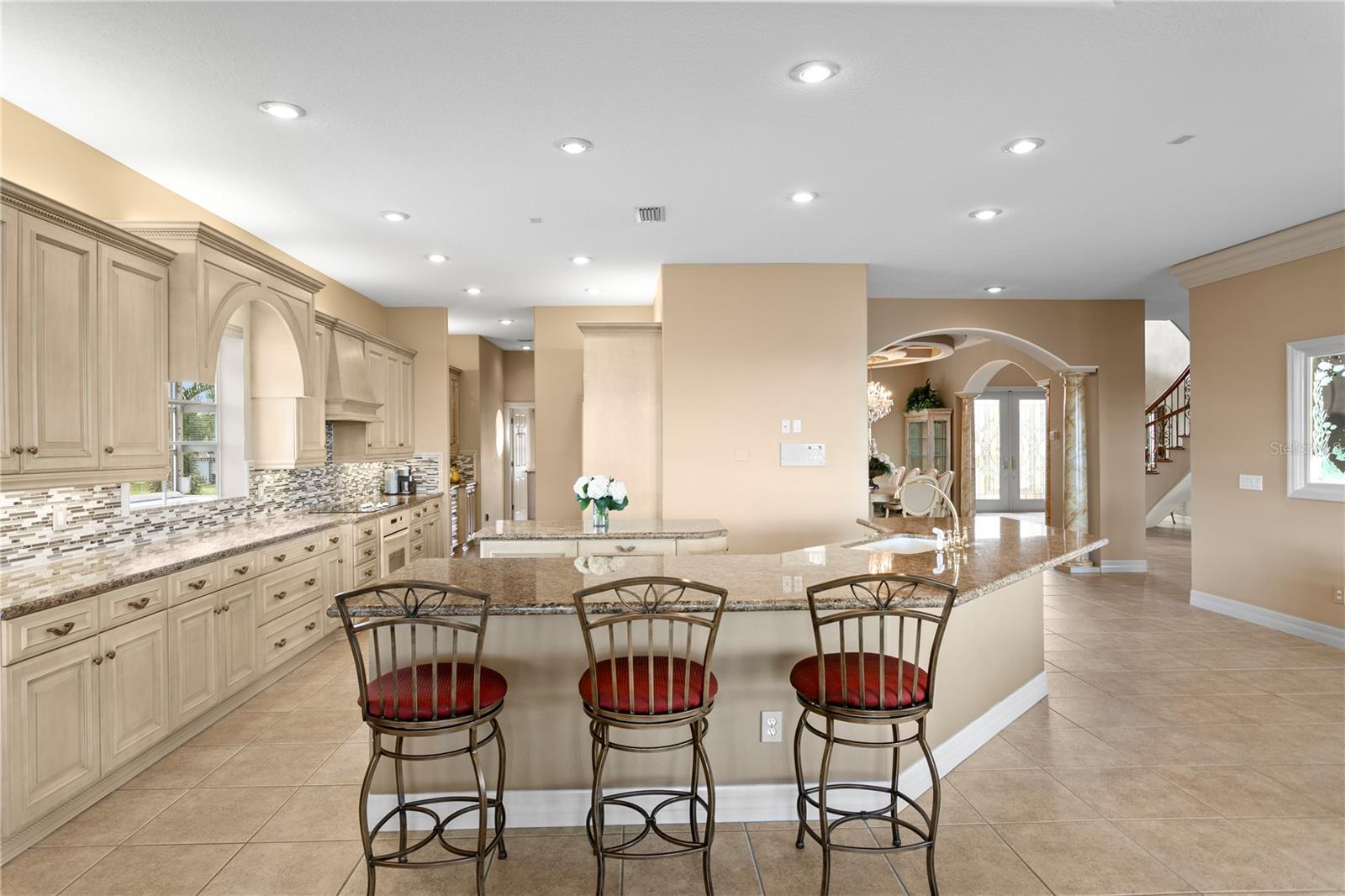 Listing photo id 8 for 6429 Rubia Circle