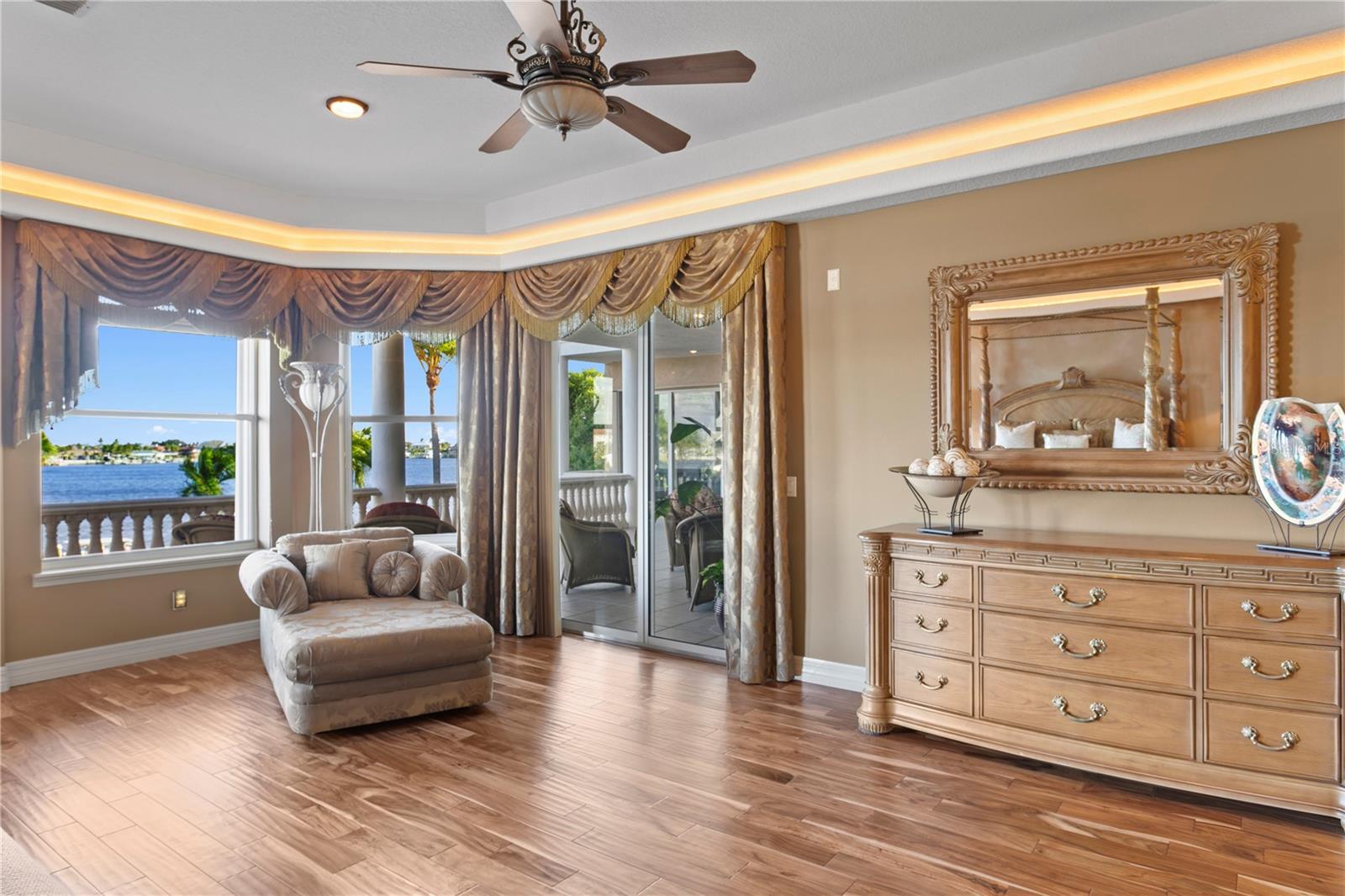 Listing photo id 18 for 6429 Rubia Circle