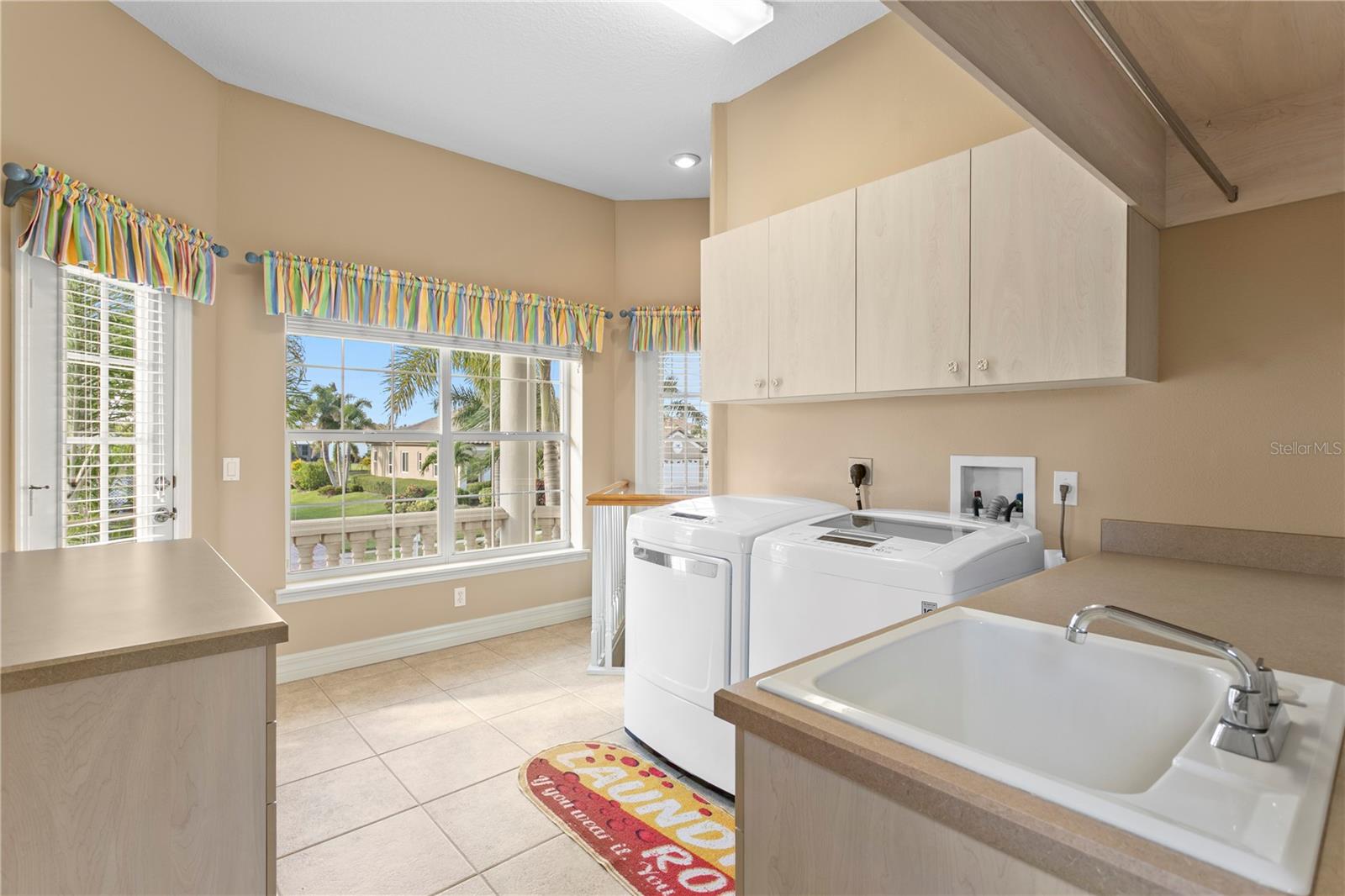 Listing photo id 22 for 6429 Rubia Circle