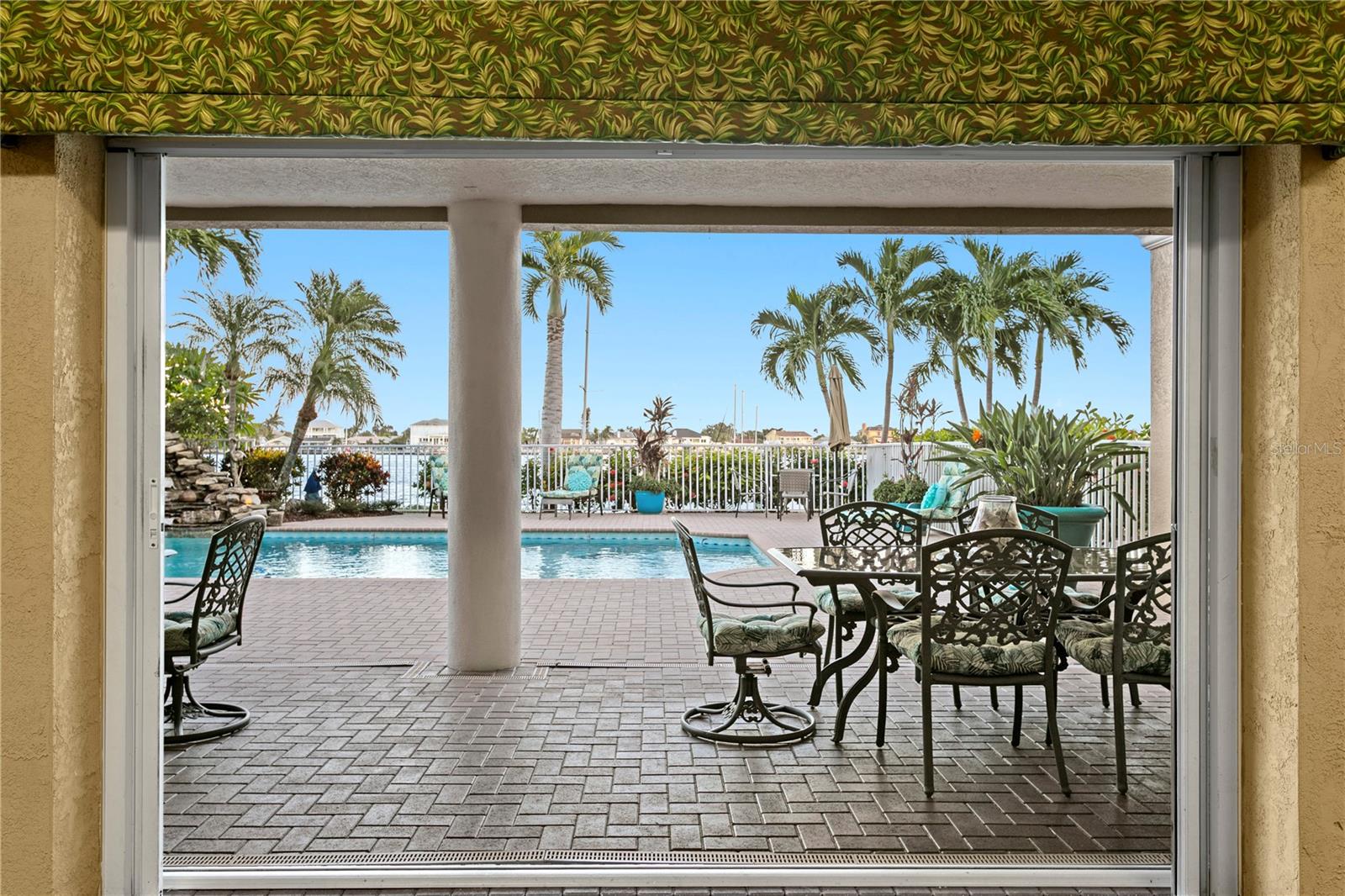 Listing photo id 38 for 6429 Rubia Circle