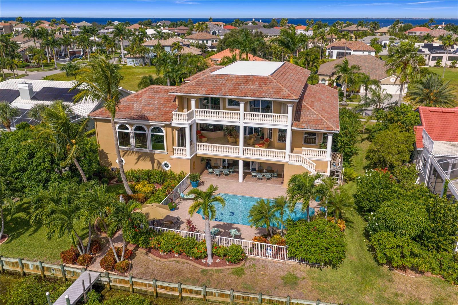 Listing photo id 42 for 6429 Rubia Circle