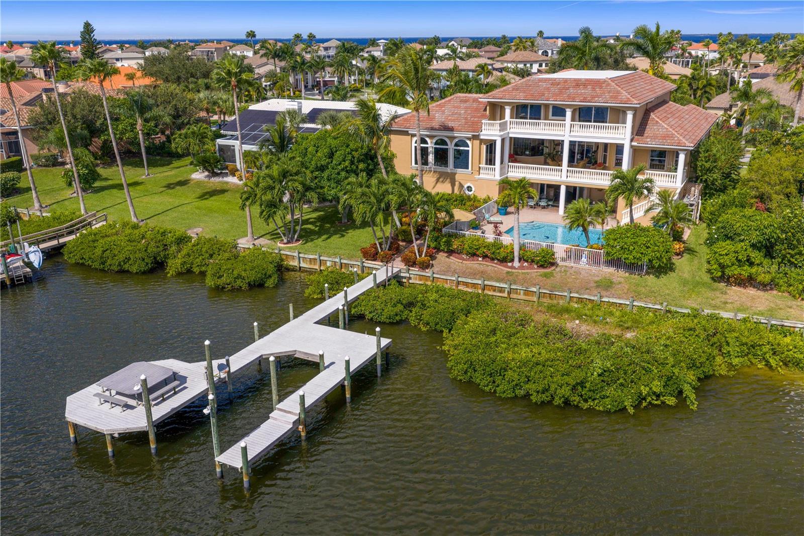 Listing photo id 43 for 6429 Rubia Circle
