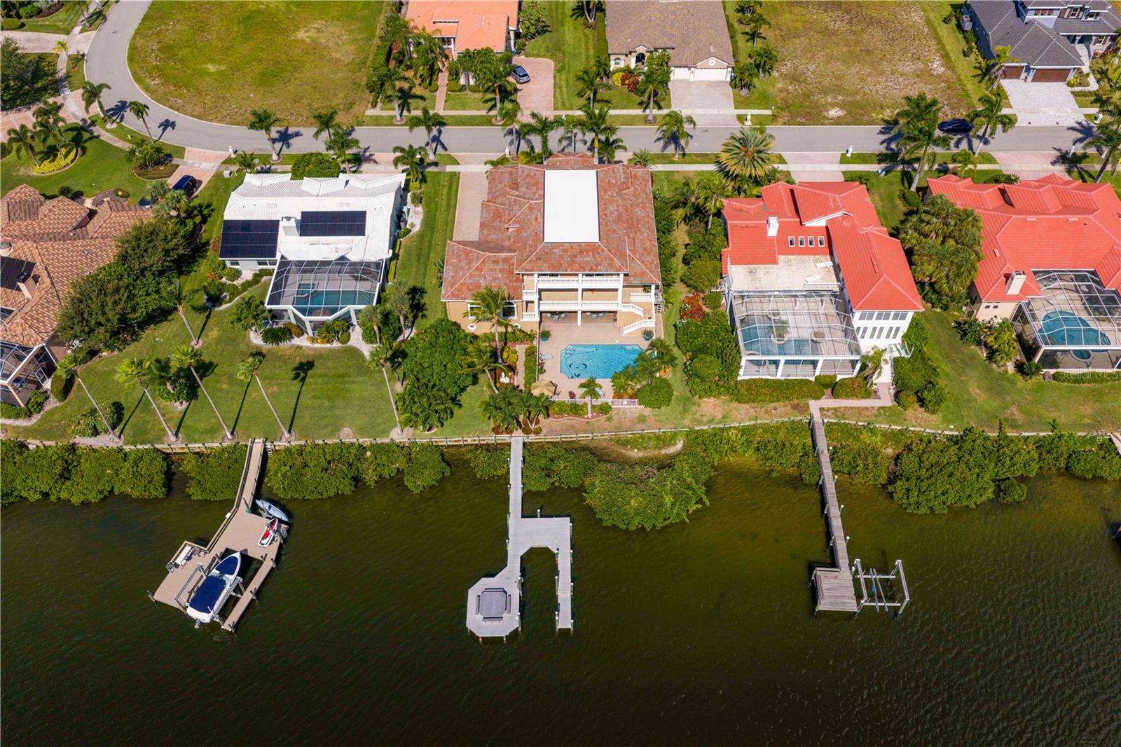 Listing photo id 44 for 6429 Rubia Circle