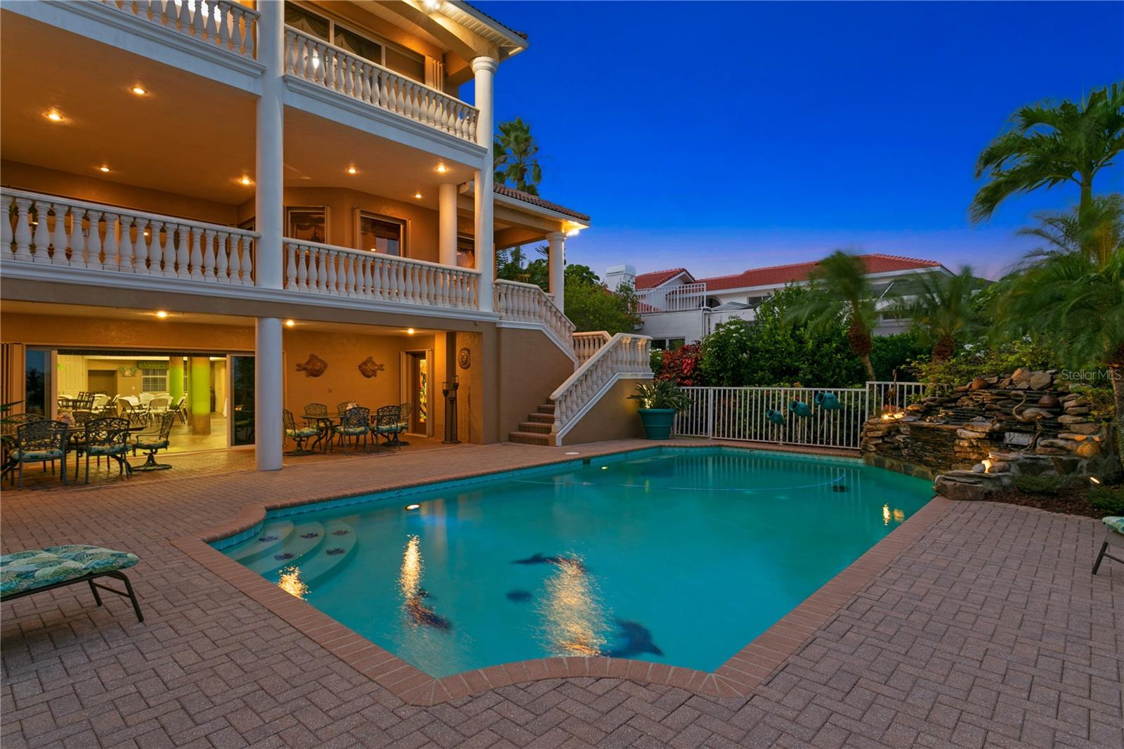 Listing photo id 49 for 6429 Rubia Circle