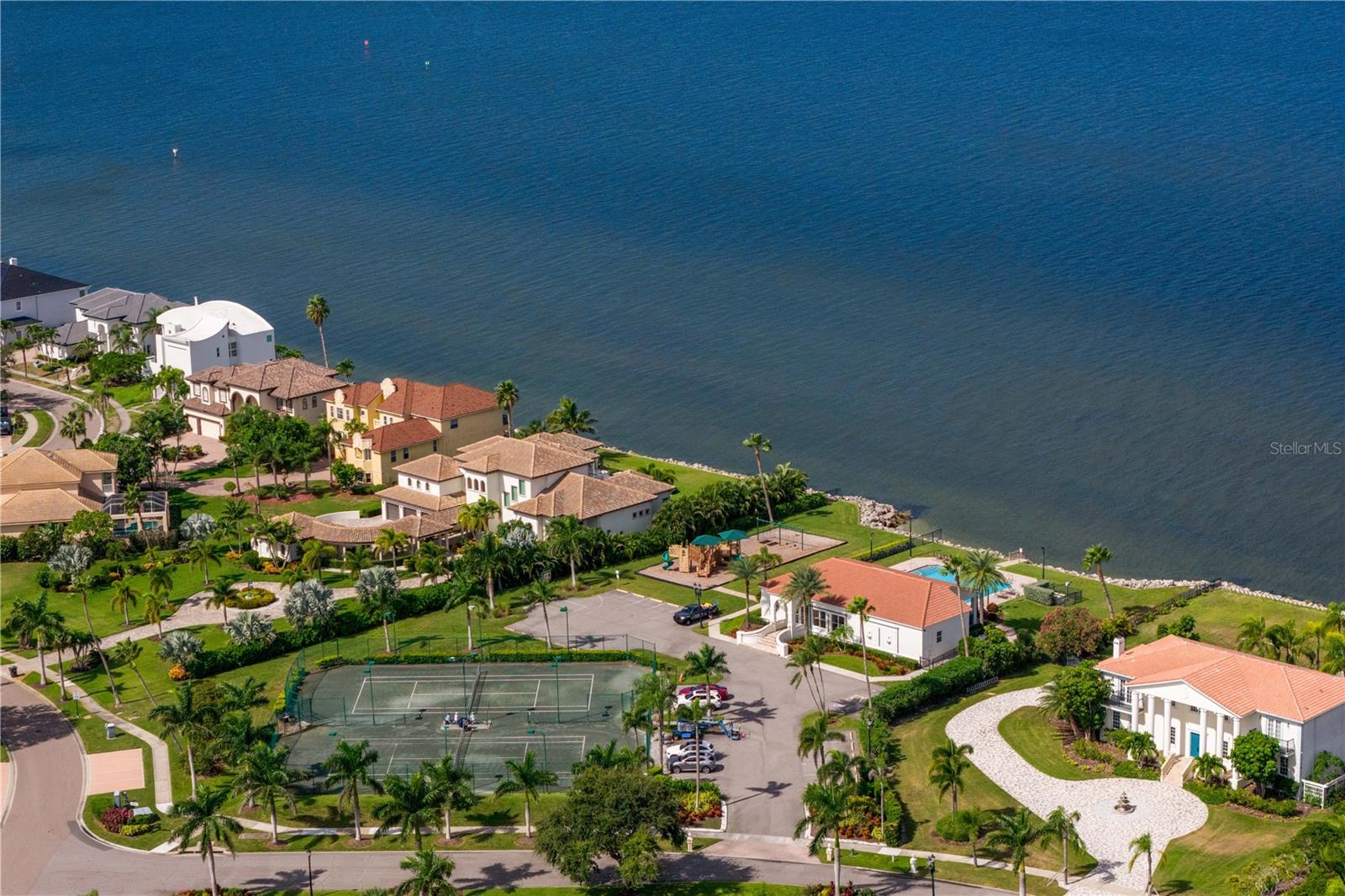 Listing photo id 53 for 6429 Rubia Circle