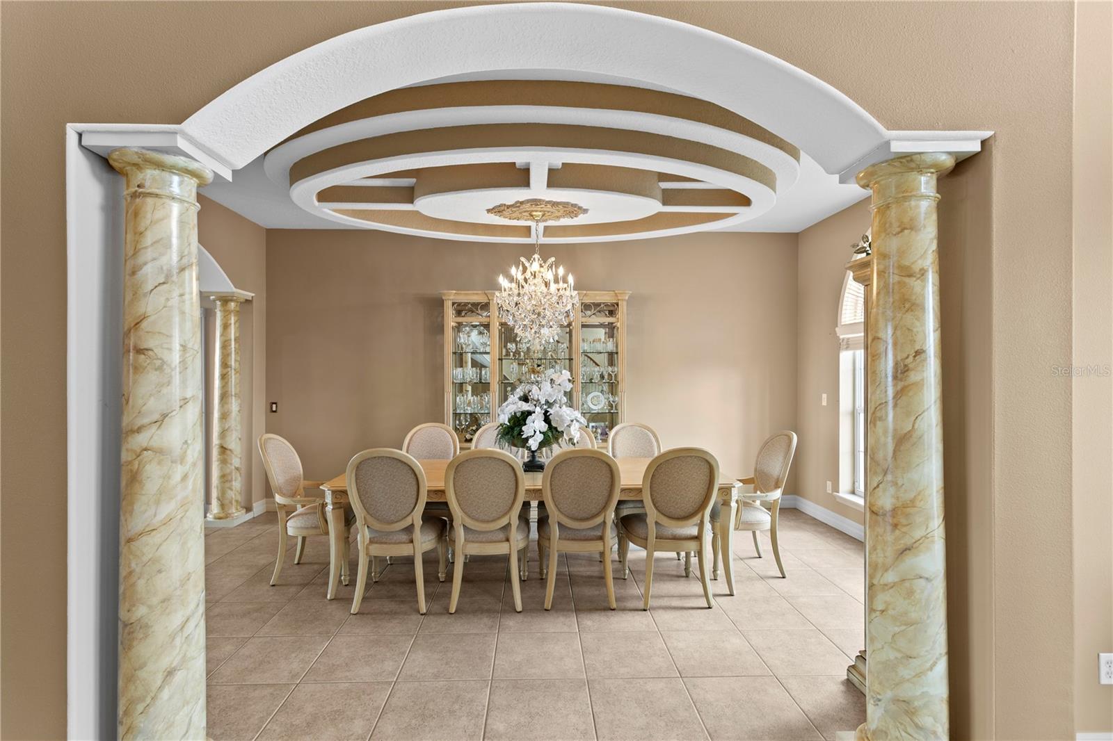 Listing photo id 6 for 6429 Rubia Circle