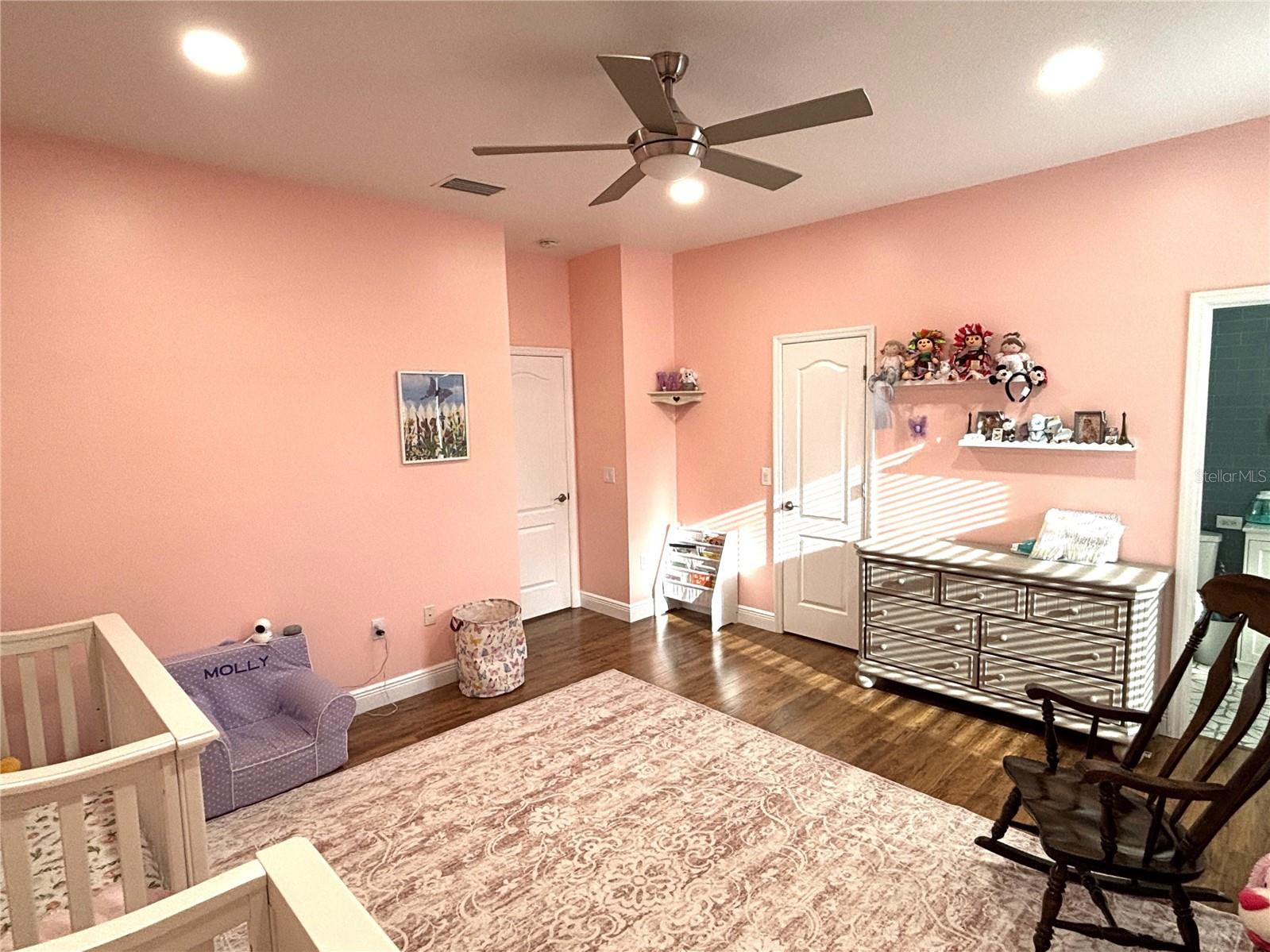 Image 20 of 49 For 4906 Sylvan Oaks Drive