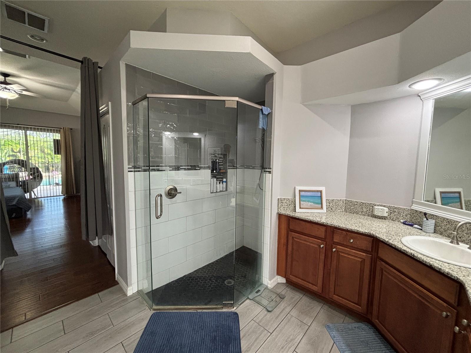 Image 34 of 49 For 4906 Sylvan Oaks Drive