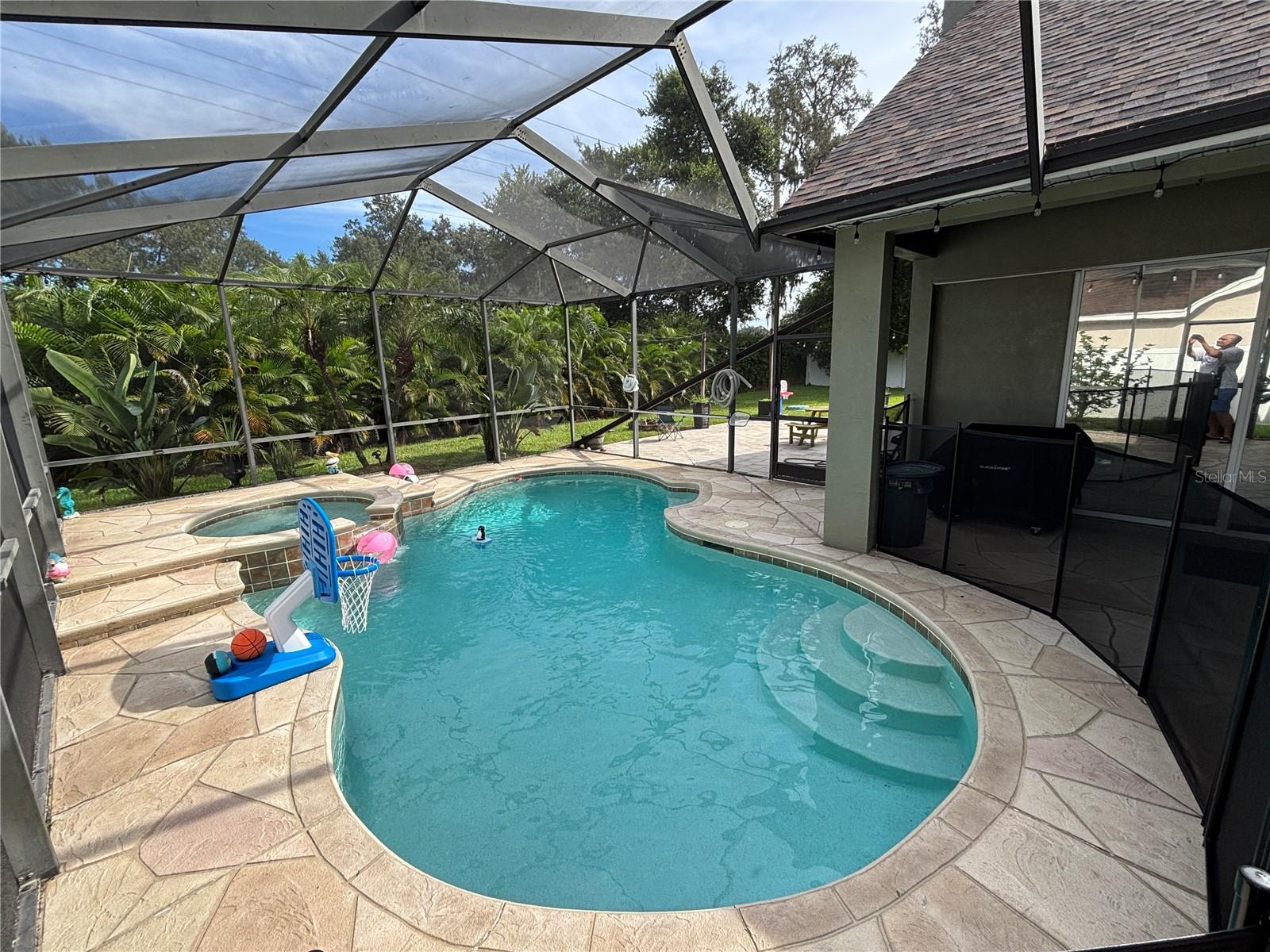 Image 36 of 49 For 4906 Sylvan Oaks Drive