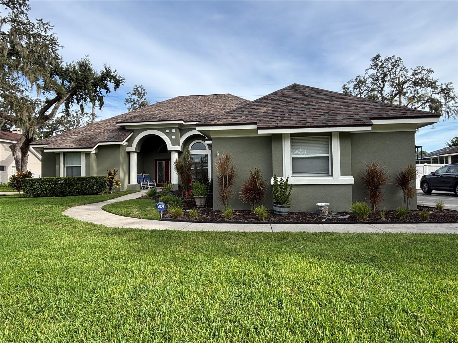 Image 4 of 49 For 4906 Sylvan Oaks Drive
