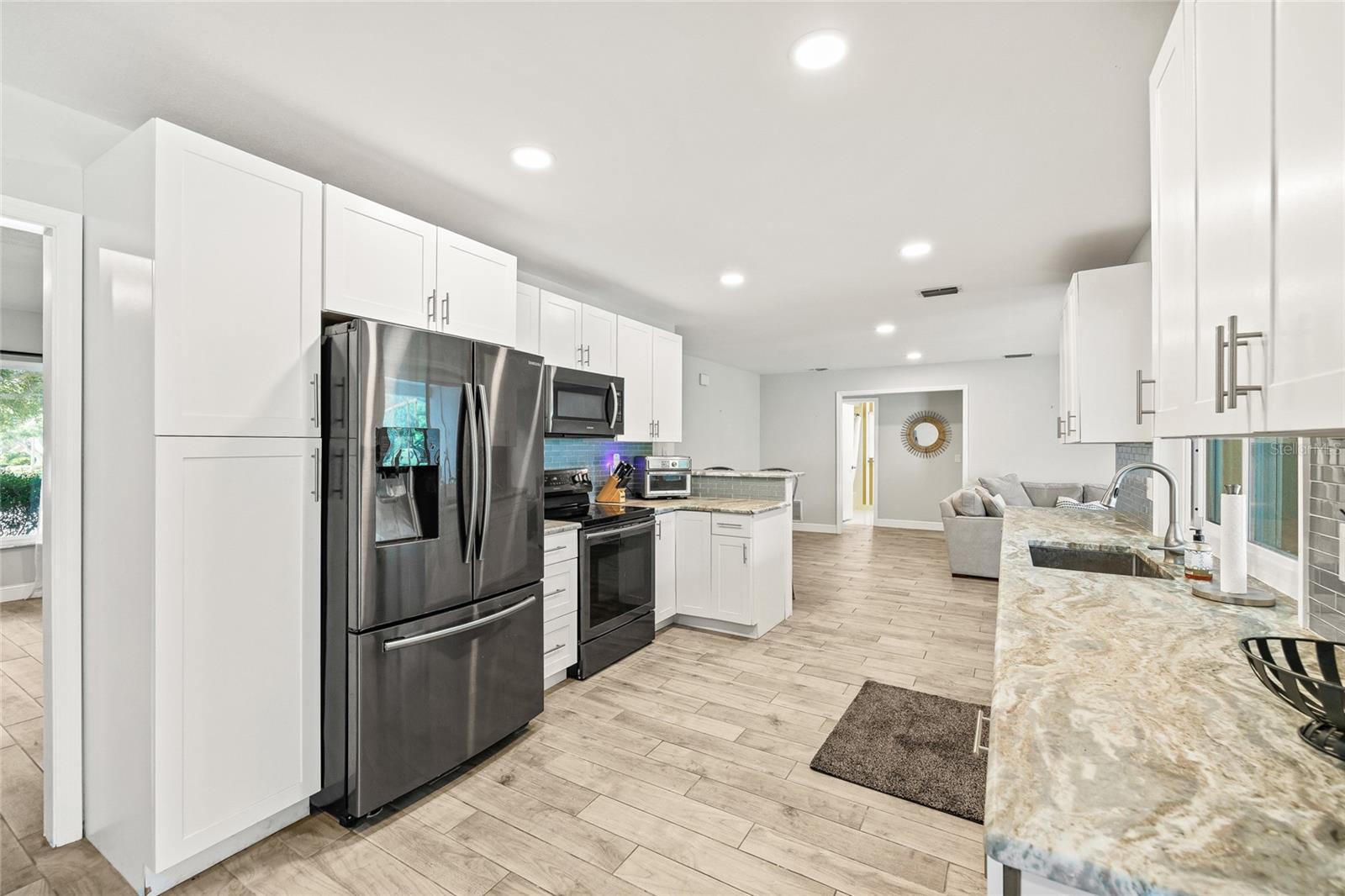 Image 16 of 52 For 1624 Pine Place
