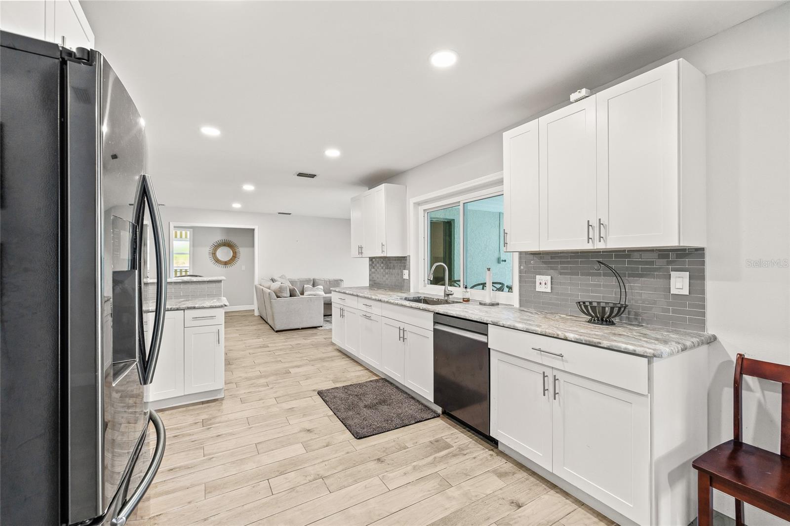 Image 18 of 52 For 1624 Pine Place