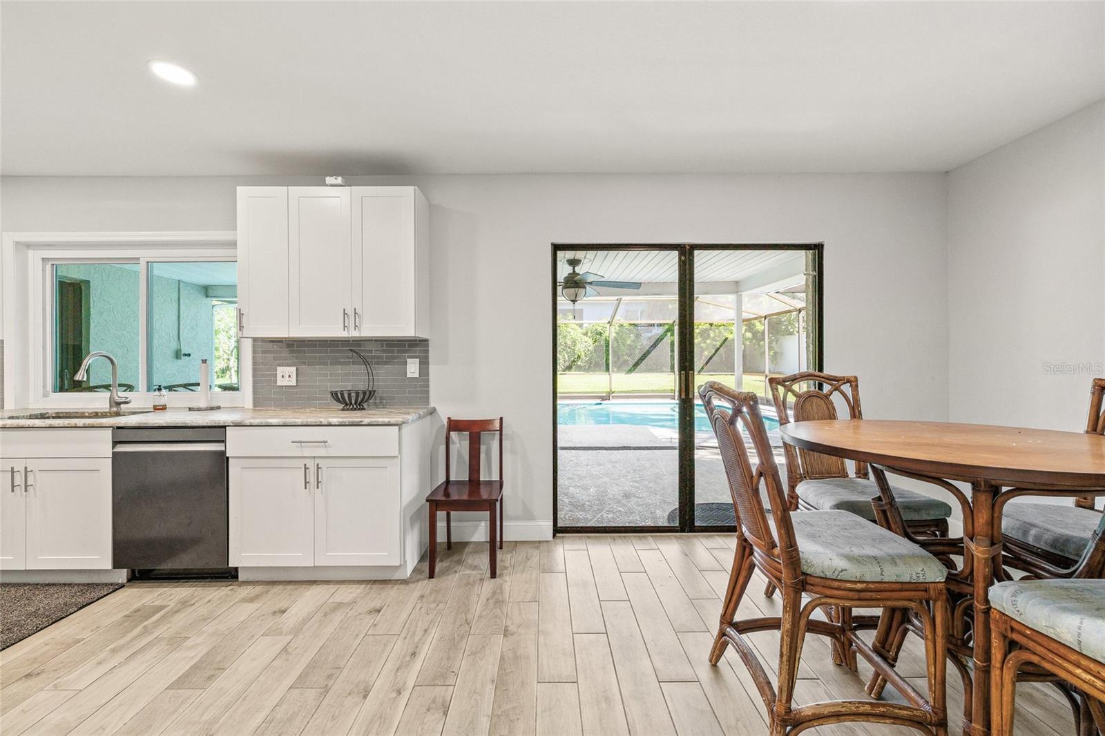 Image 19 of 52 For 1624 Pine Place