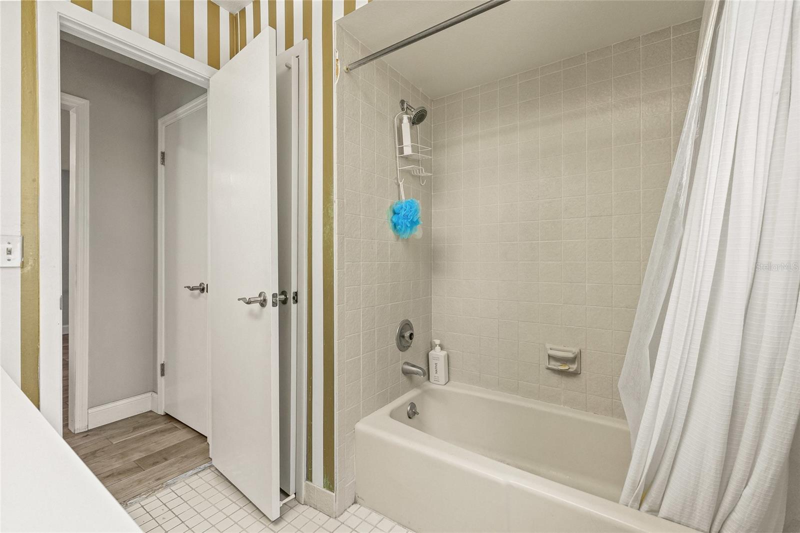 Image 36 of 52 For 1624 Pine Place