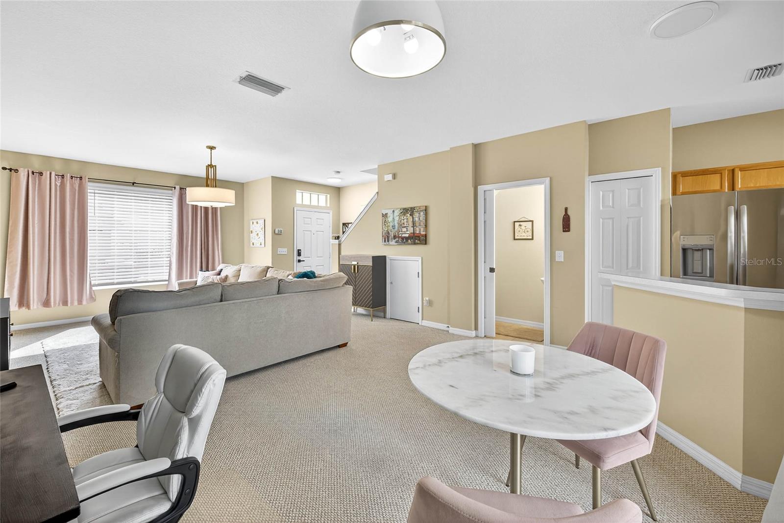 Image 7 of 29 For 12351 Country White Circle