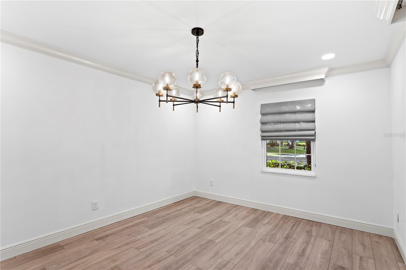 Image 16 of 43 For 4708 Neptune Street