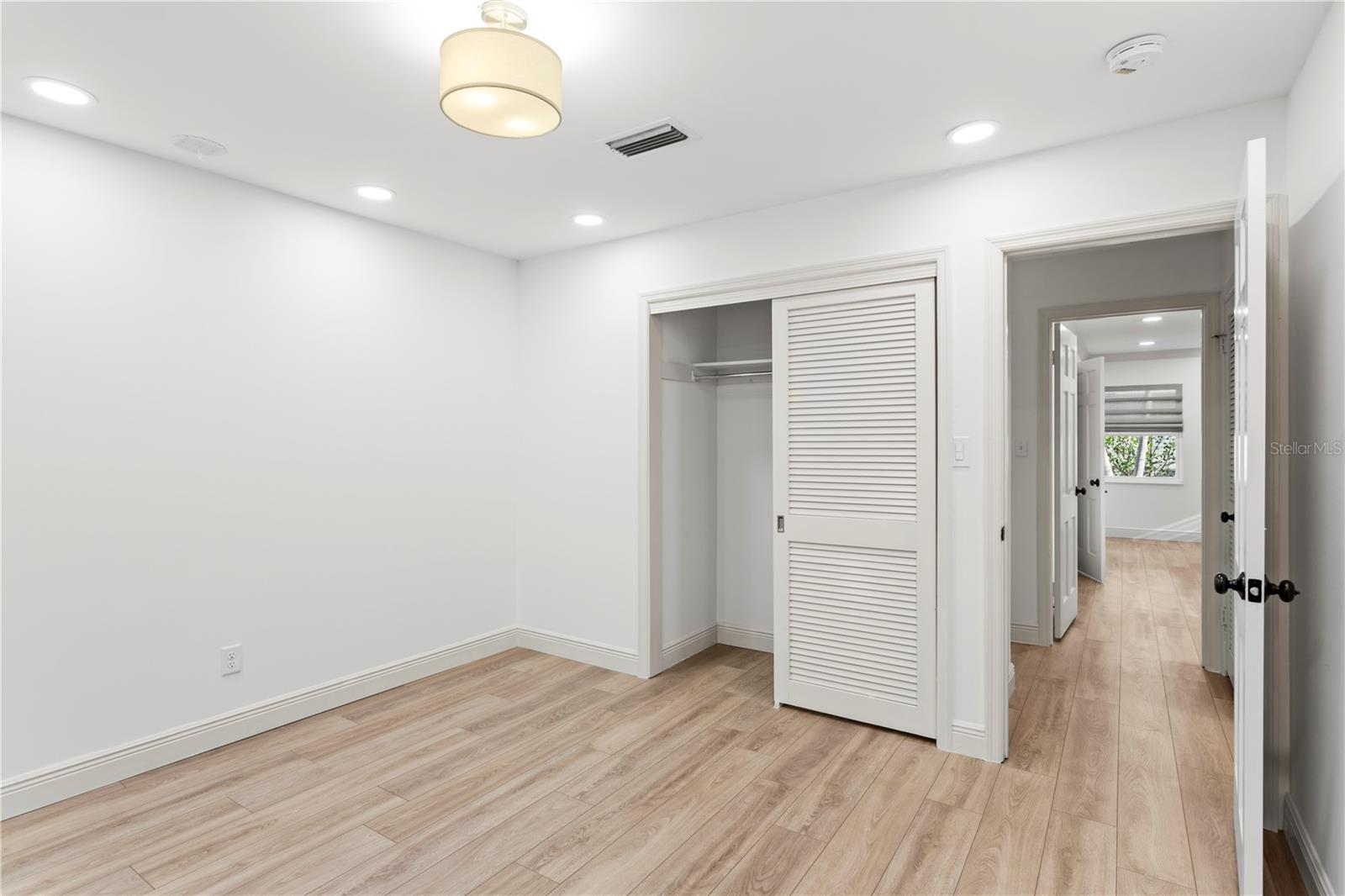 Image 18 of 43 For 4708 Neptune Street