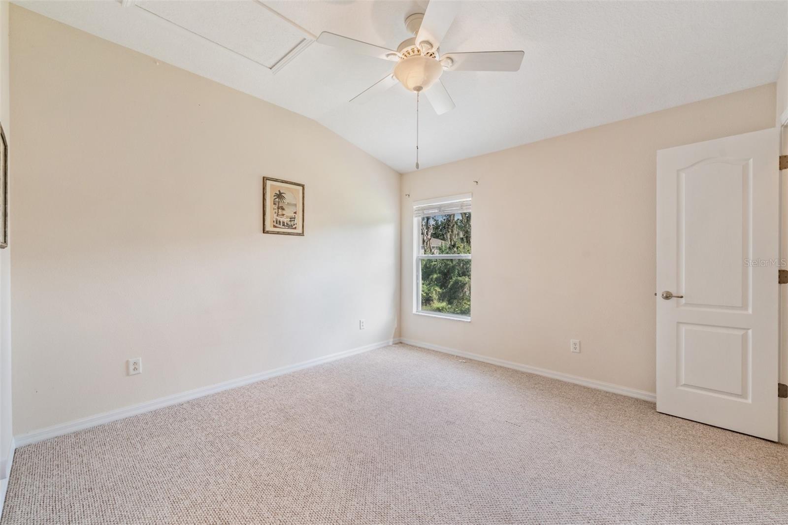 Image 13 of 22 For 15848 Fishhawk Falls Drive