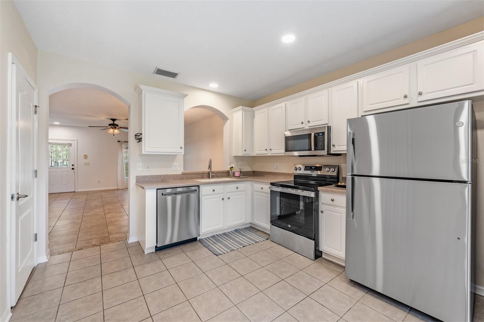 Image 2 of 22 For 15848 Fishhawk Falls Drive