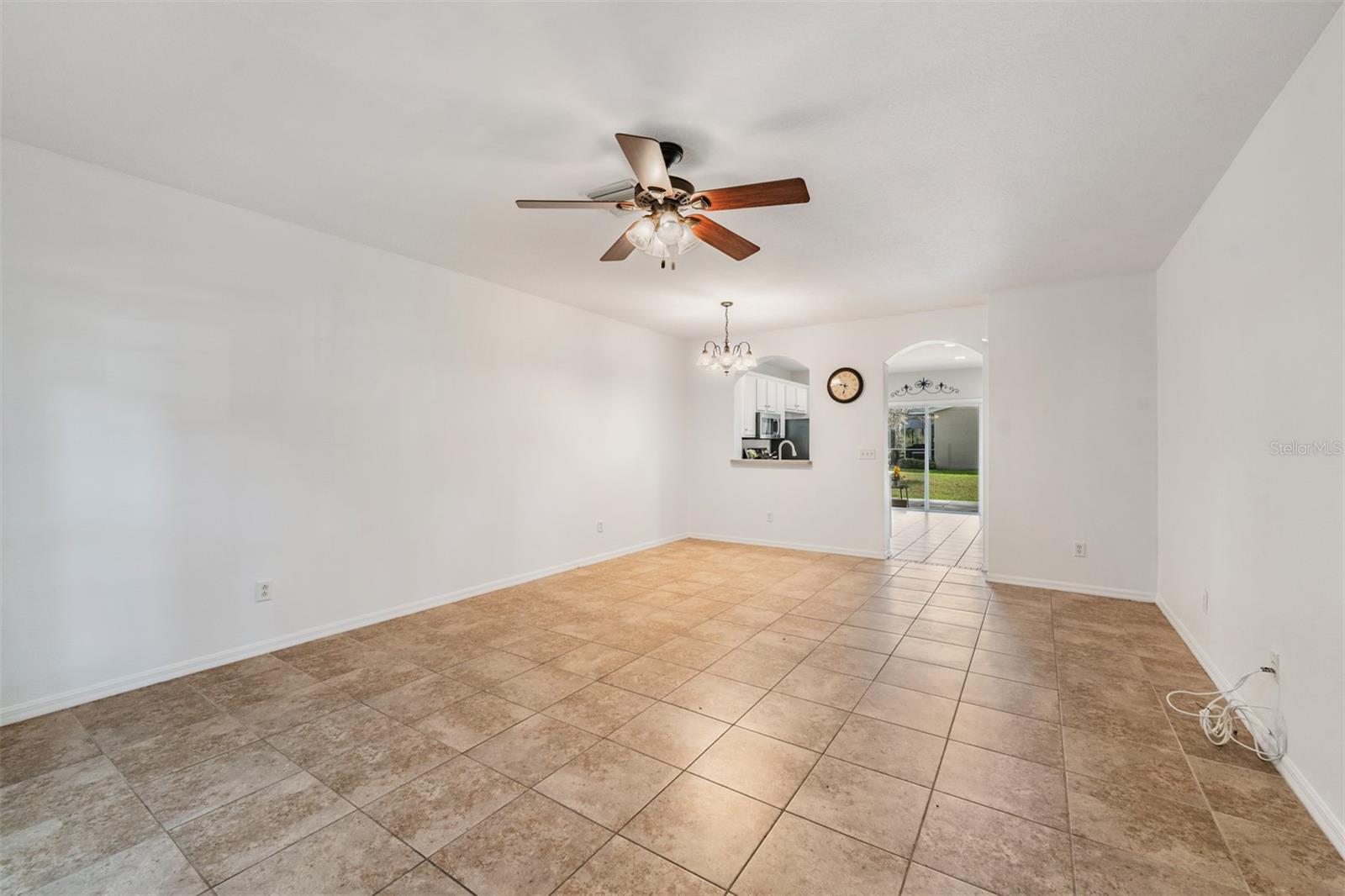 Image 4 of 22 For 15848 Fishhawk Falls Drive