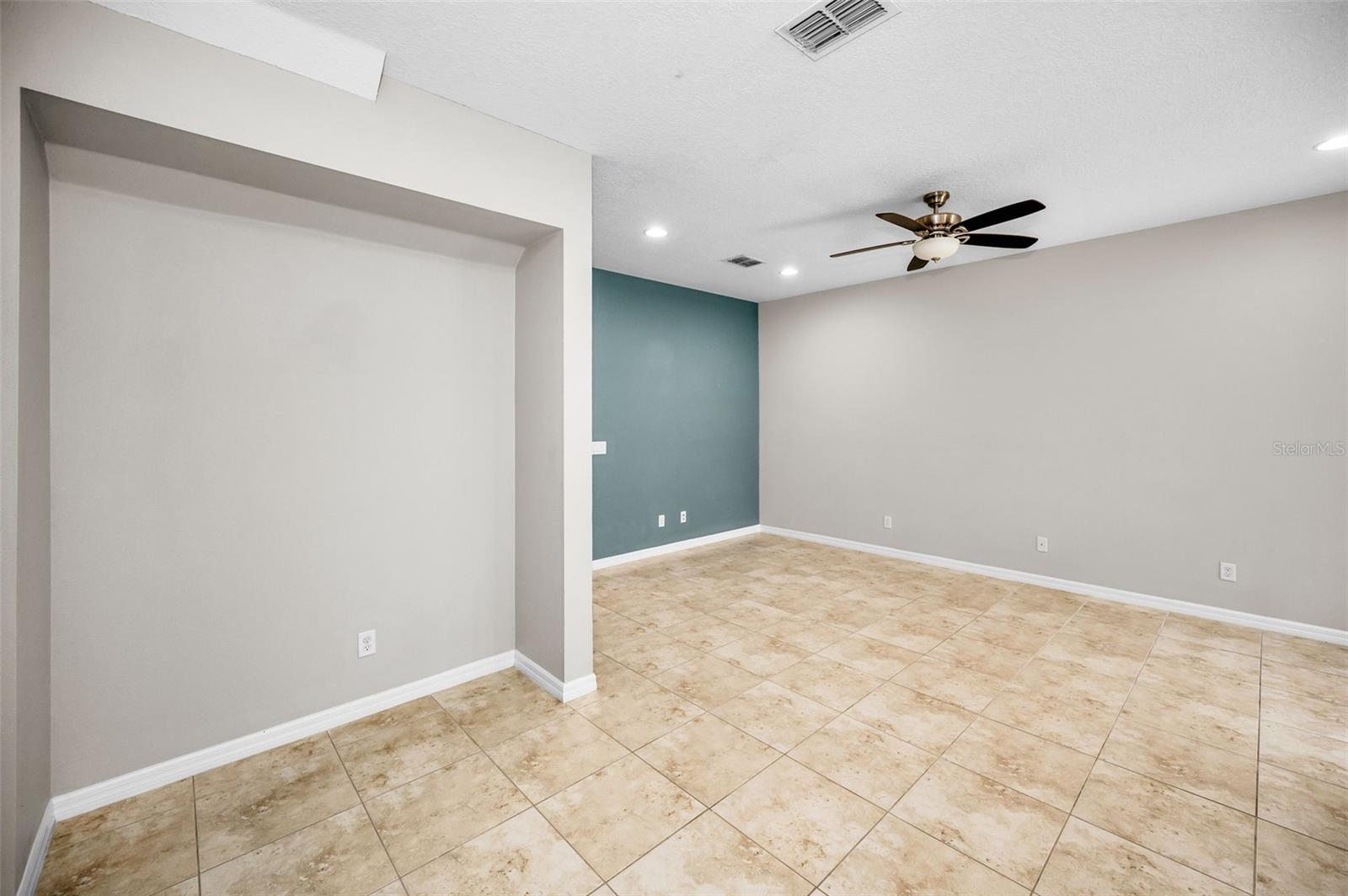 Image 13 of 40 For 504 Cabernet Way