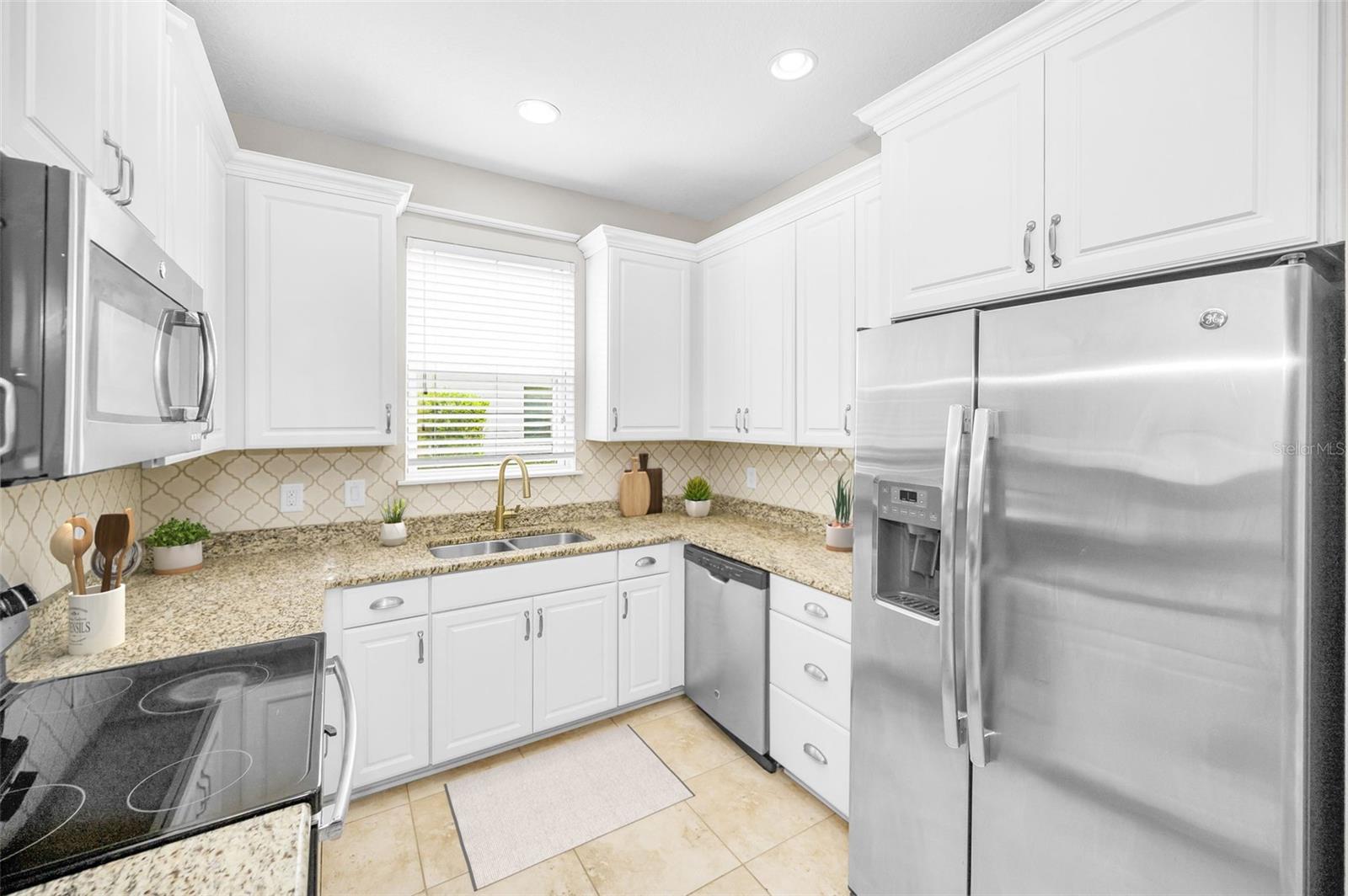 Image 3 of 40 For 504 Cabernet Way