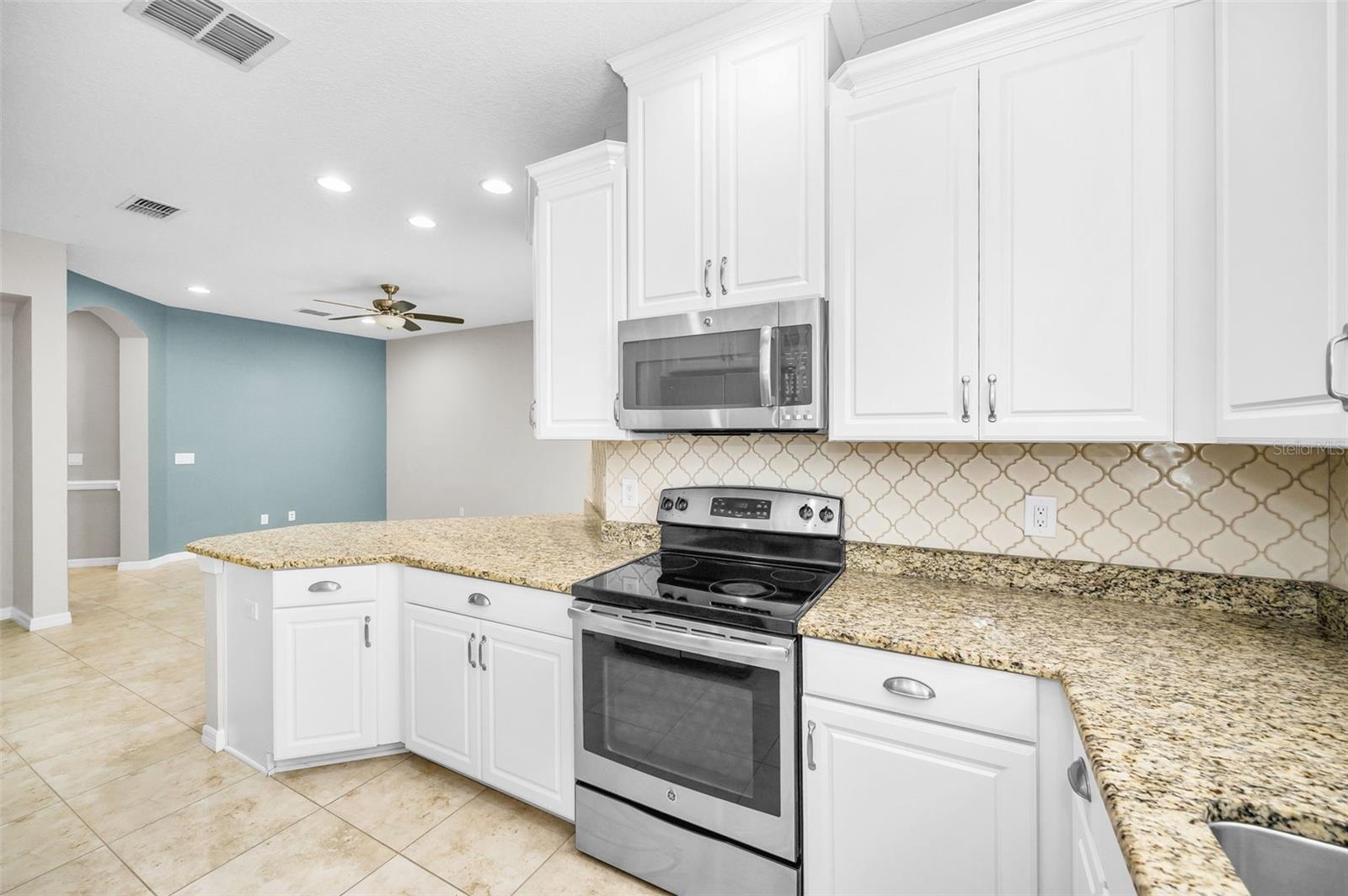 Image 4 of 40 For 504 Cabernet Way