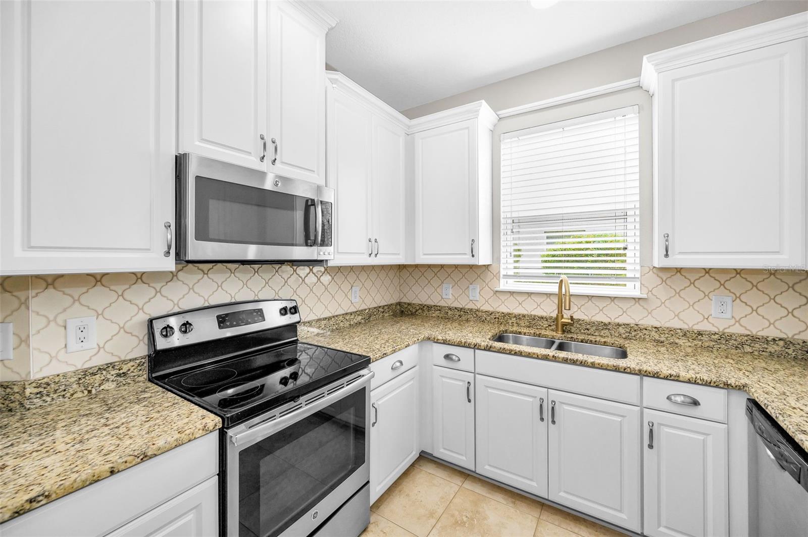 Image 7 of 40 For 504 Cabernet Way
