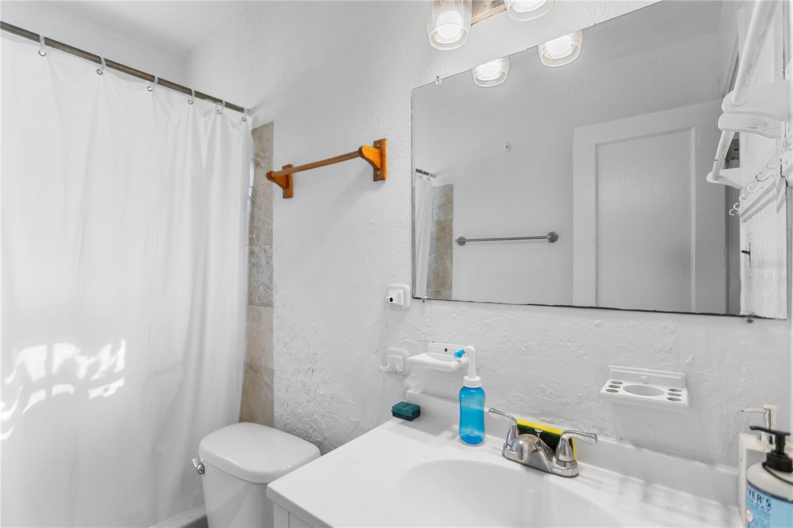 Image 23 of 29 For 4762 Haines Road N