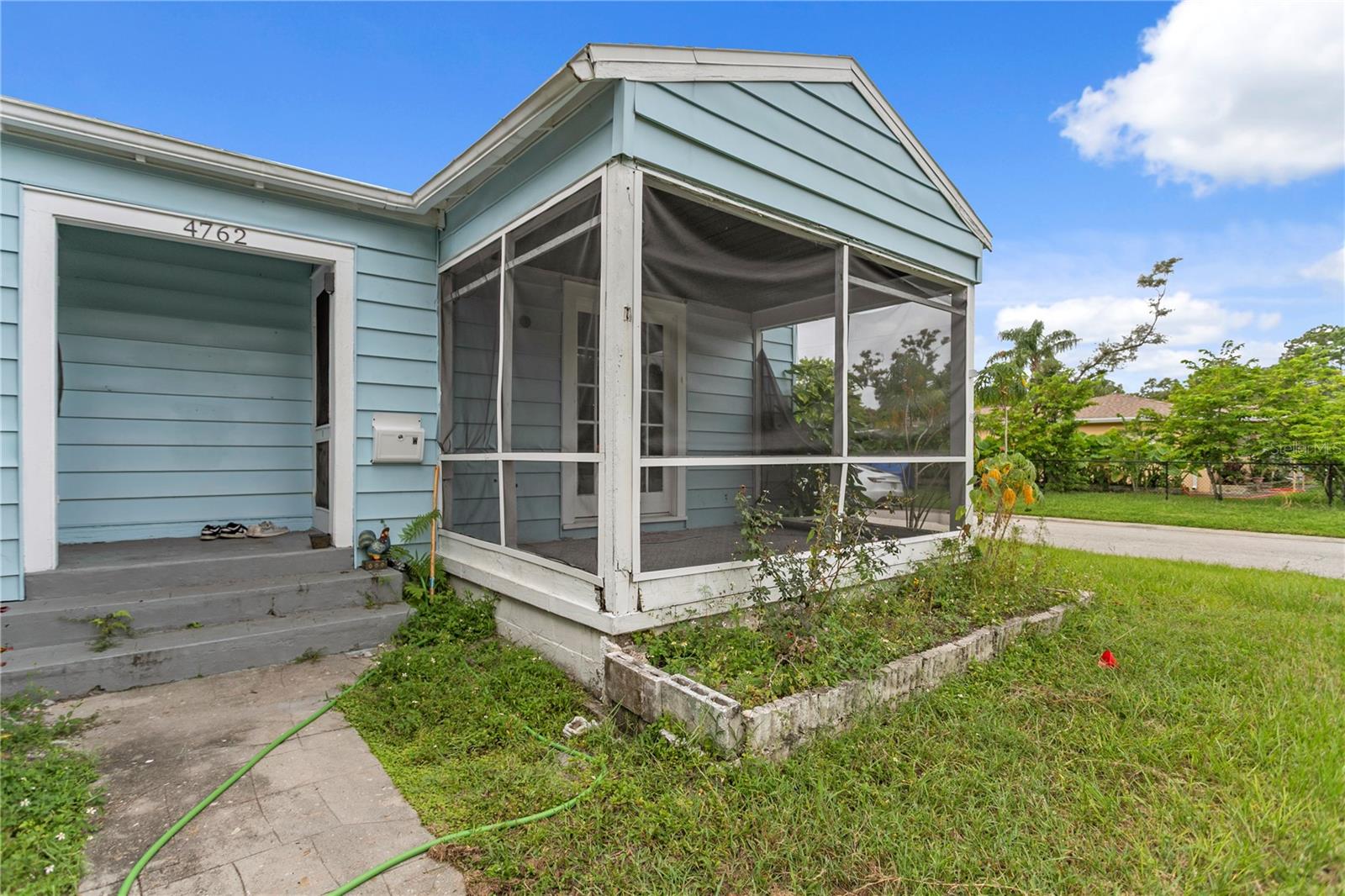 Image 4 of 29 For 4762 Haines Road N