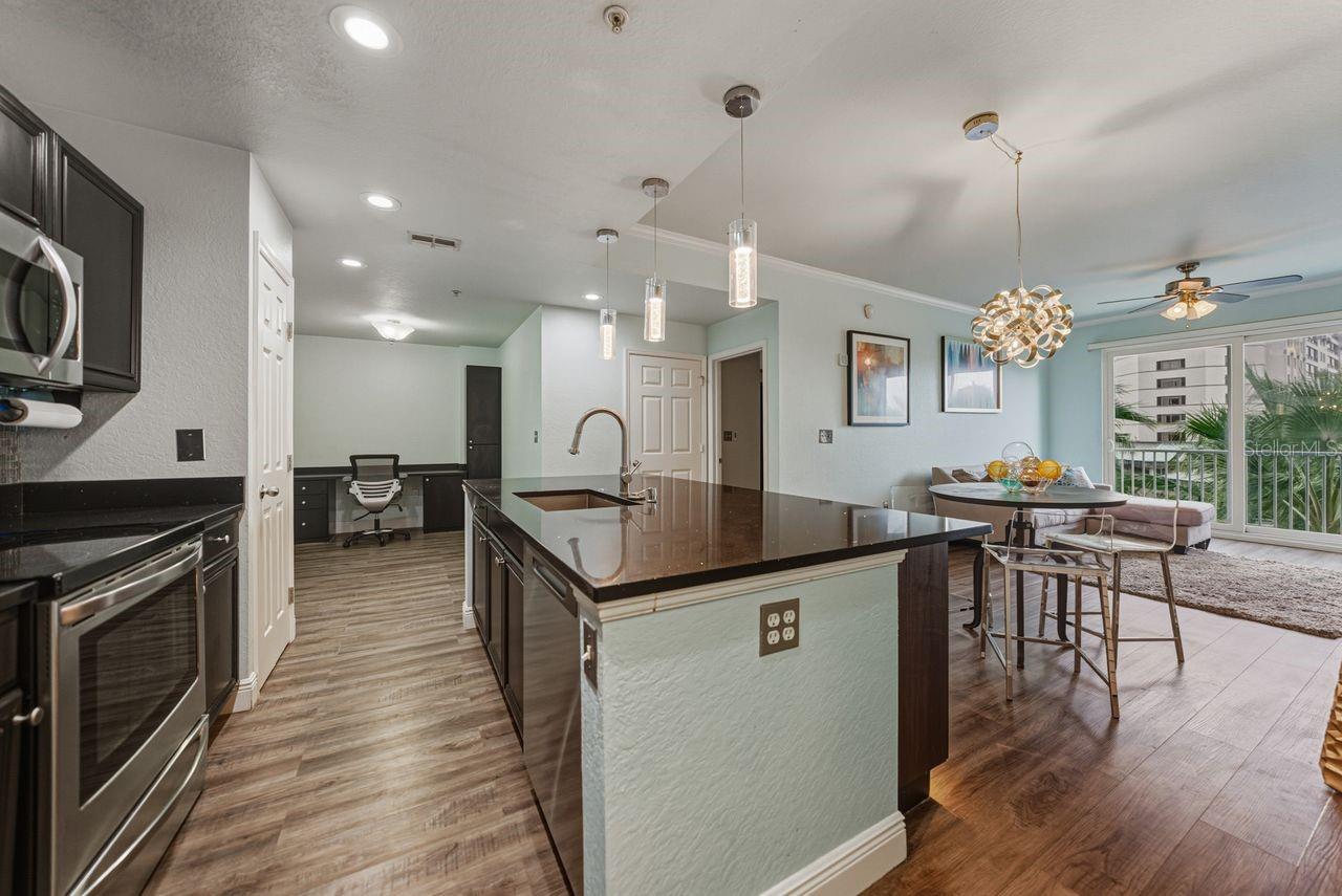 Image 15 of 79 For 700 Harbour Island Boulevard 403