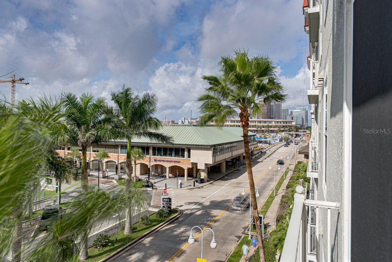 Image 24 of 79 For 700 Harbour Island Boulevard 403