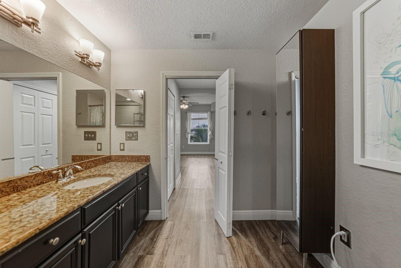 Image 40 of 79 For 700 Harbour Island Boulevard 403