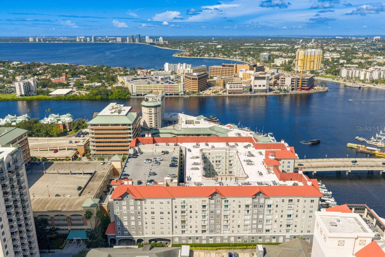 Image 71 of 79 For 700 Harbour Island Boulevard 403