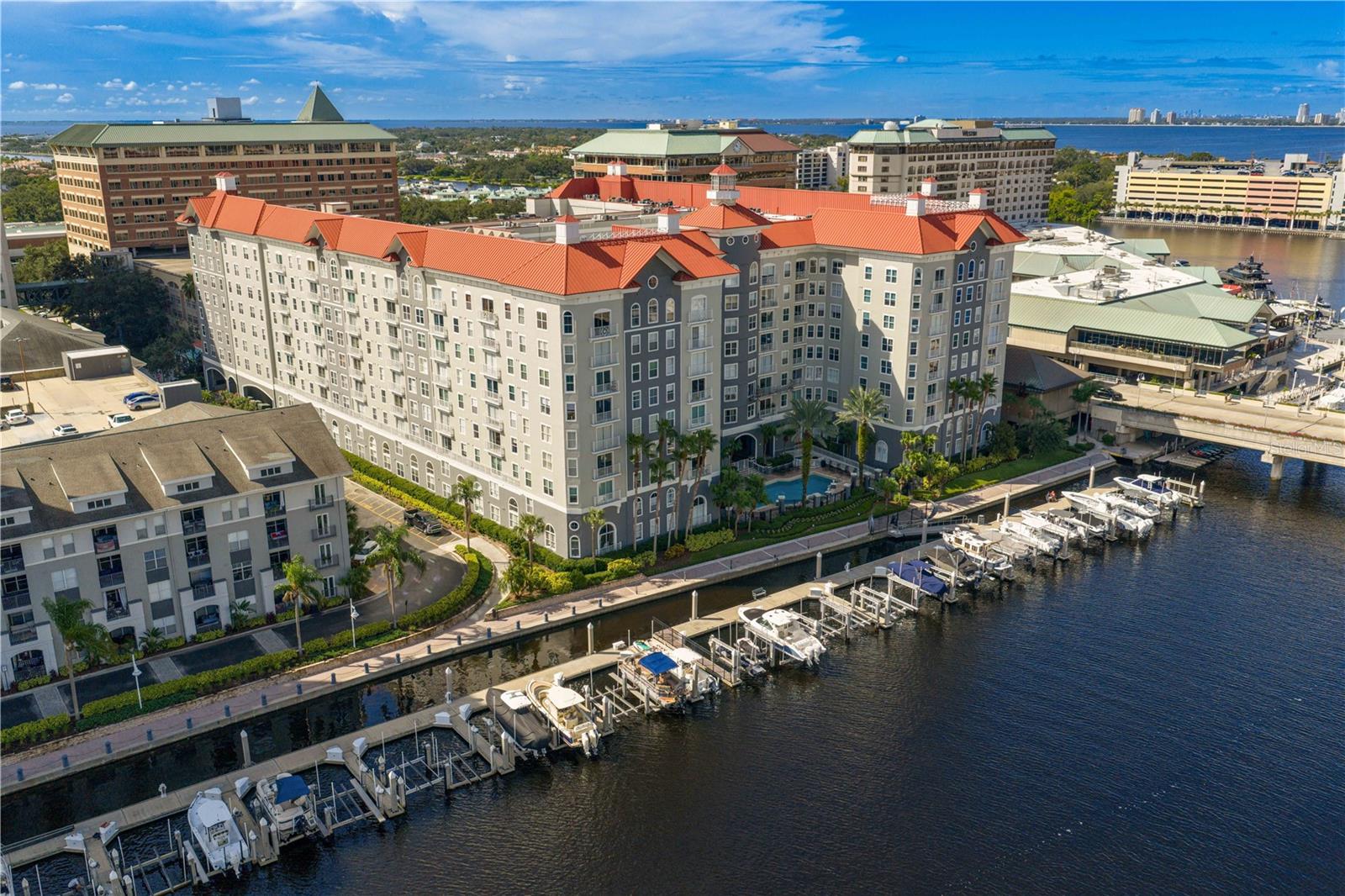 Image 75 of 79 For 700 Harbour Island Boulevard 403